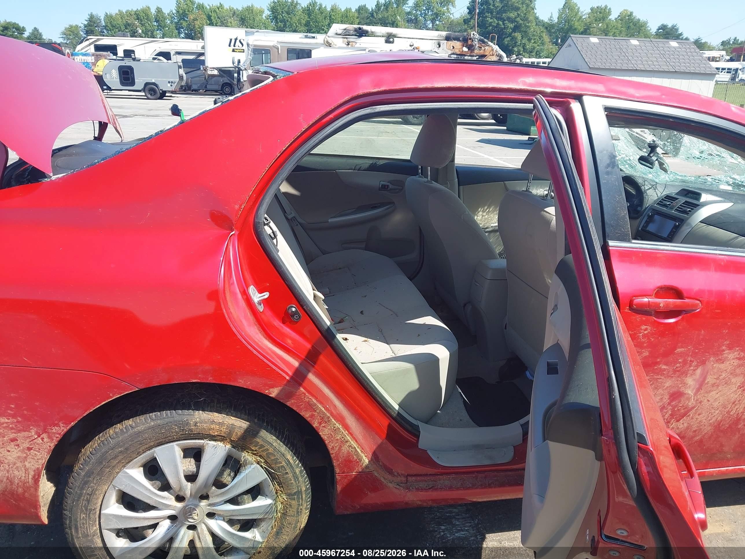 2013 Toyota Corolla Le Burgundy vin: JTDBU4EE3DJ120156