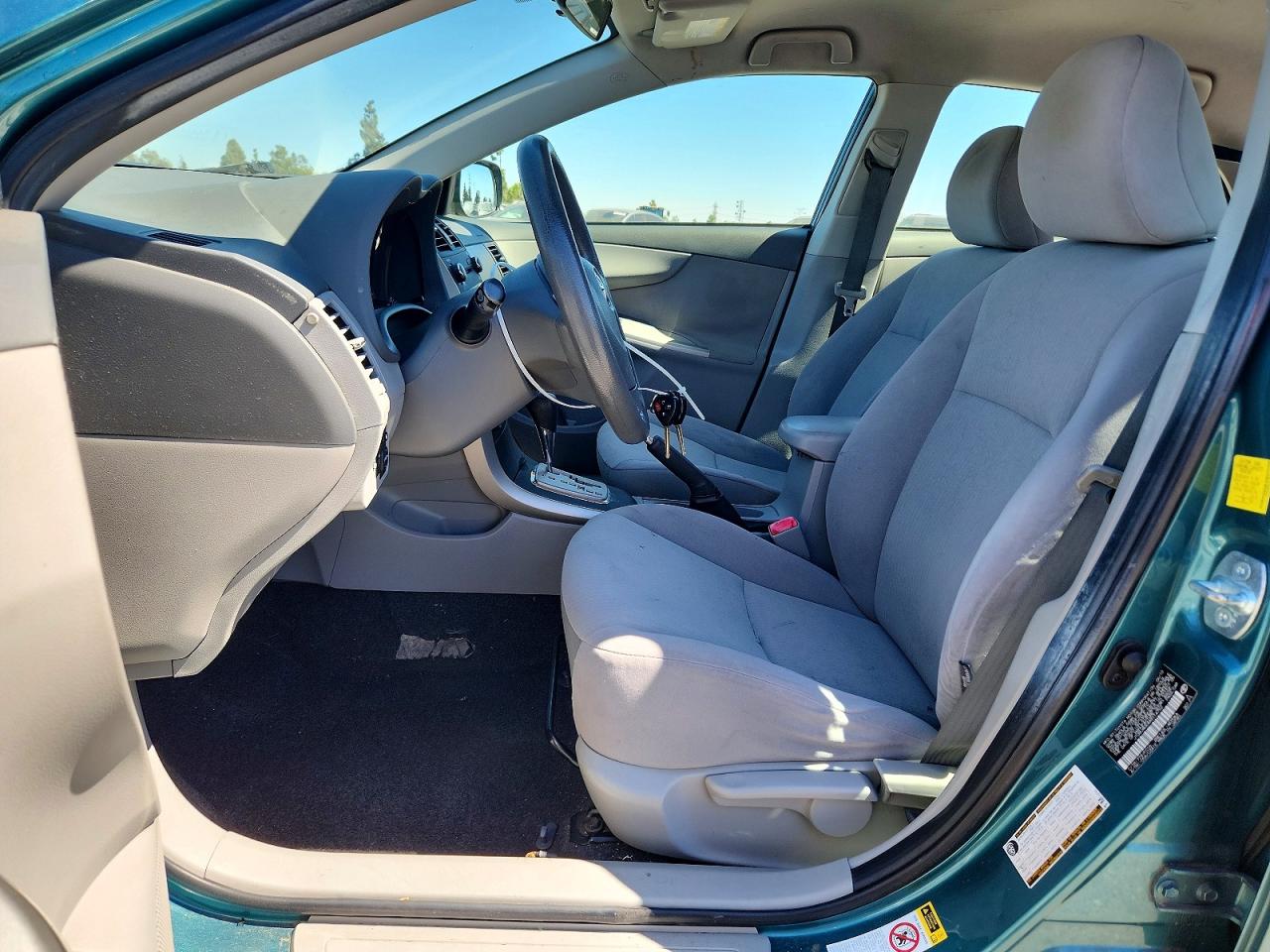 2010 Toyota Corolla Base Teal vin: JTDBU4EE4A9114752