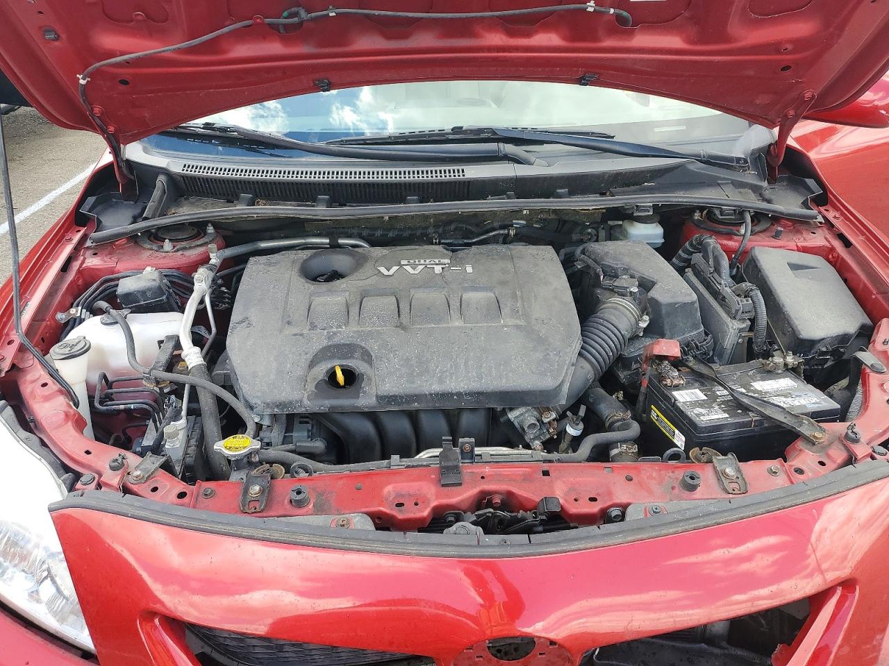 2010 Toyota Corolla Le Red vin: JTDBU4EE4AJ070539