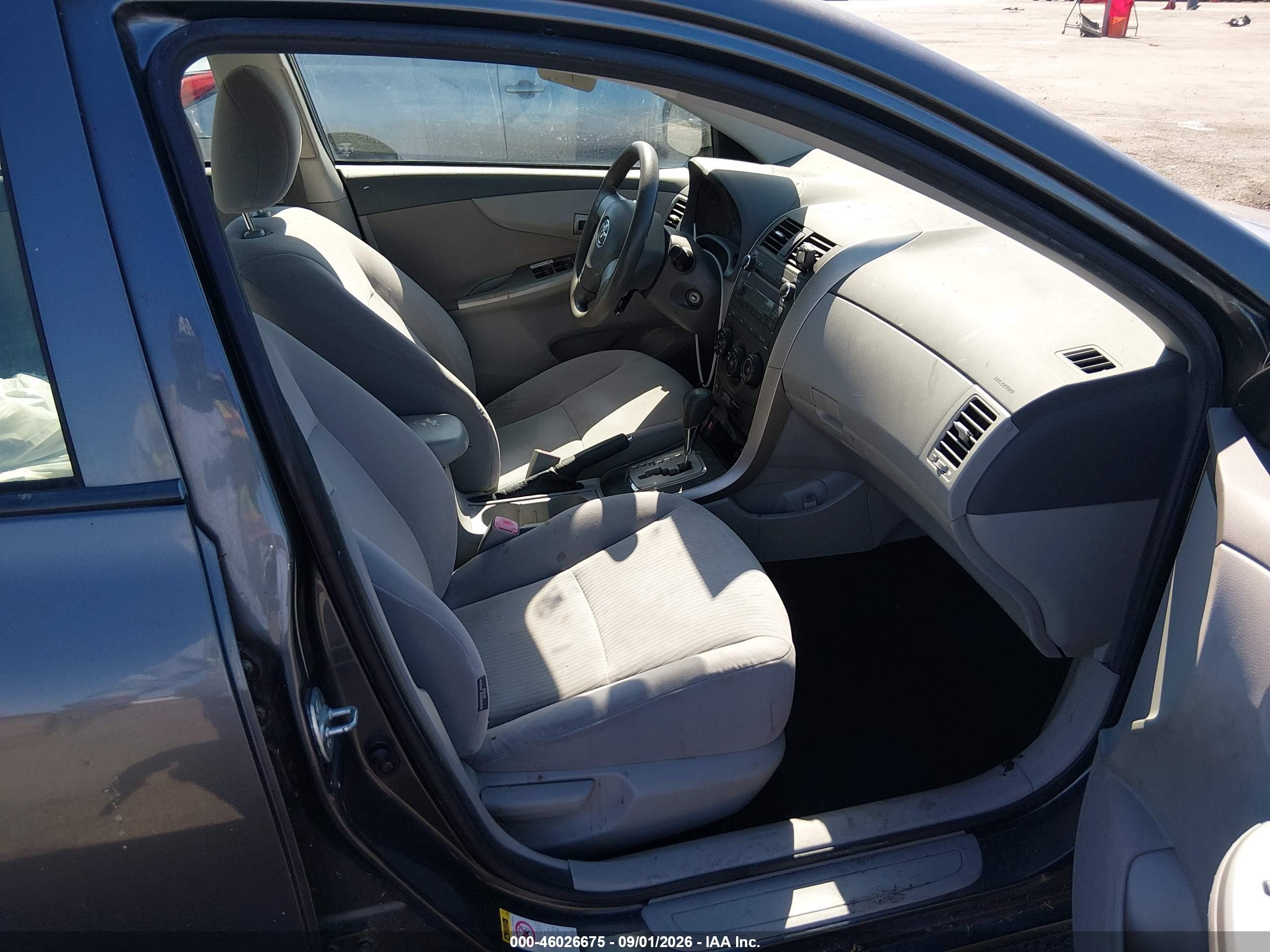 2010 Toyota Corolla Le Gray vin: JTDBU4EE4AJ074509