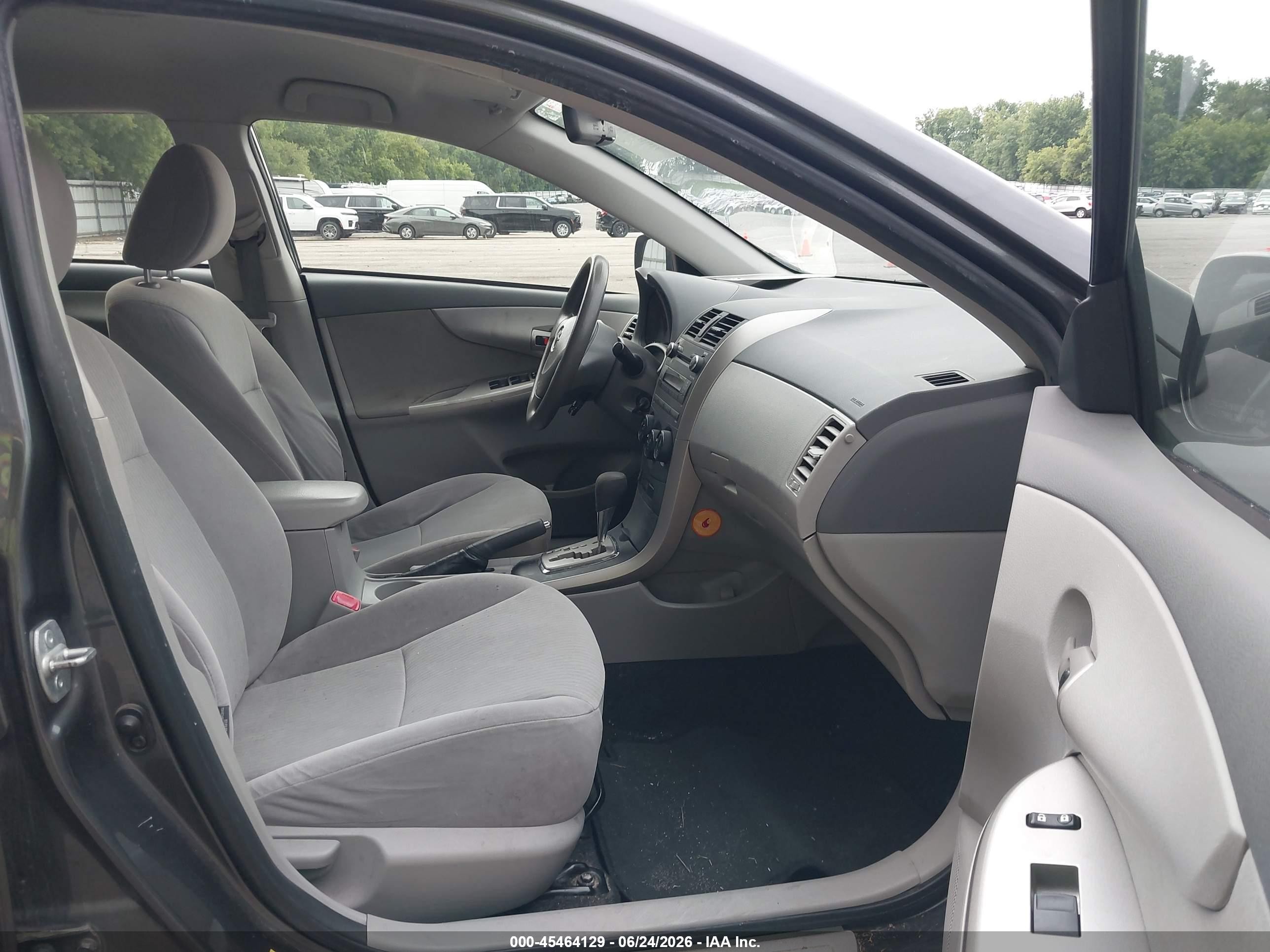 2010 Toyota Corolla Le Gray vin: JTDBU4EE4AJ079712