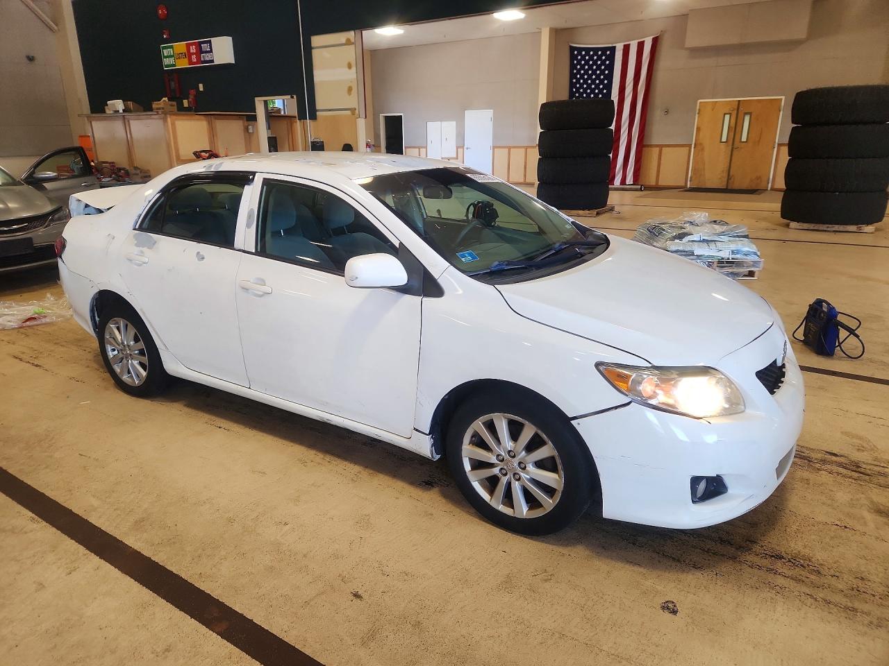 2010 Toyota Corolla Le Белый vin: JTDBU4EE4AJ080343