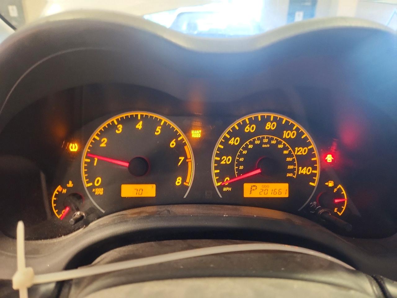 2010 Toyota Corolla Le Белый vin: JTDBU4EE4AJ080343