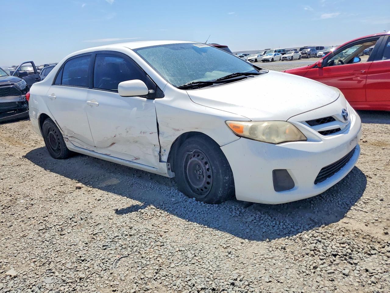 2011 Toyota Corolla Le White vin: JTDBU4EE4B9124294