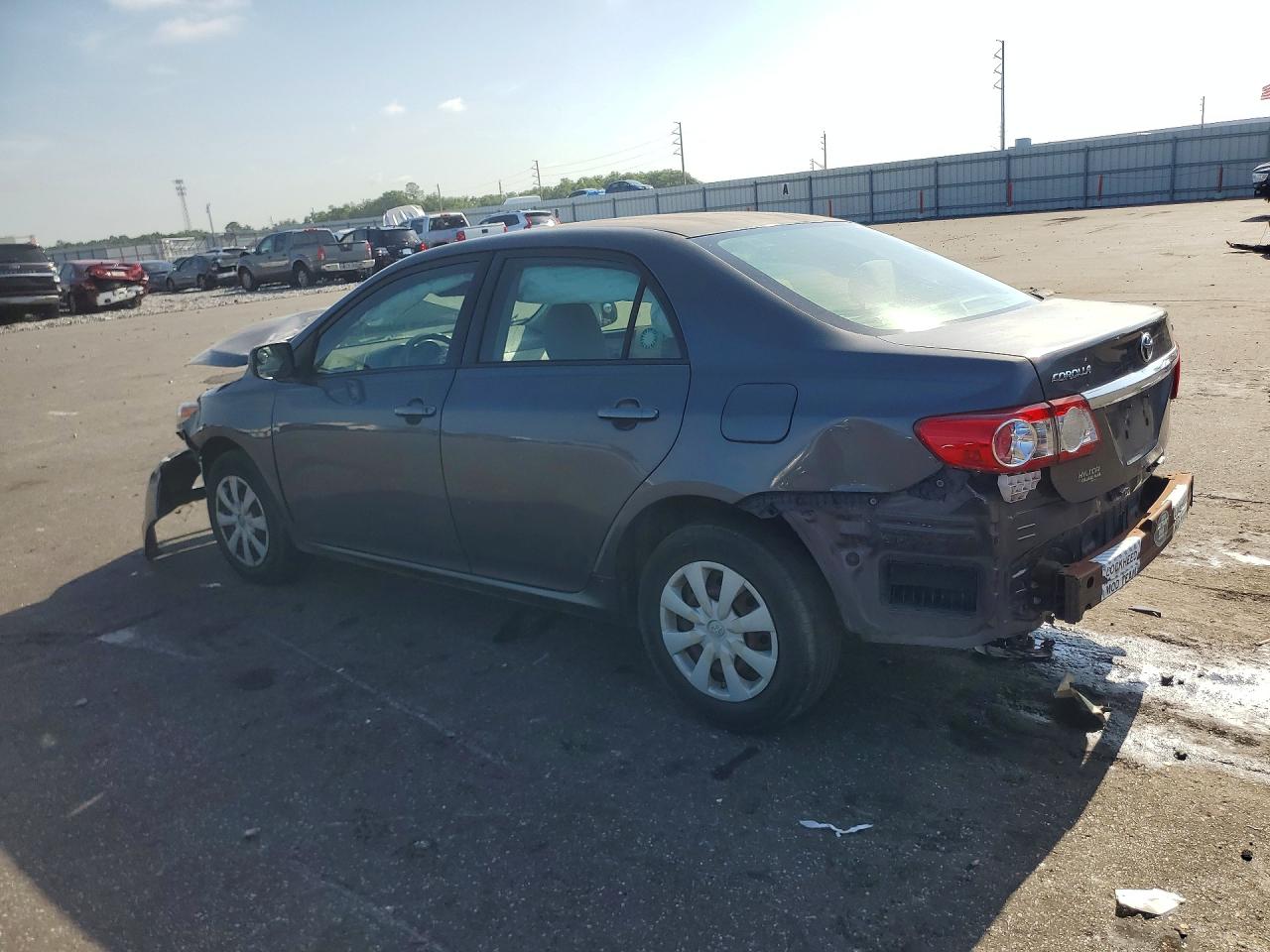 2011 Toyota Corolla Le Gray vin: JTDBU4EE4B9128832