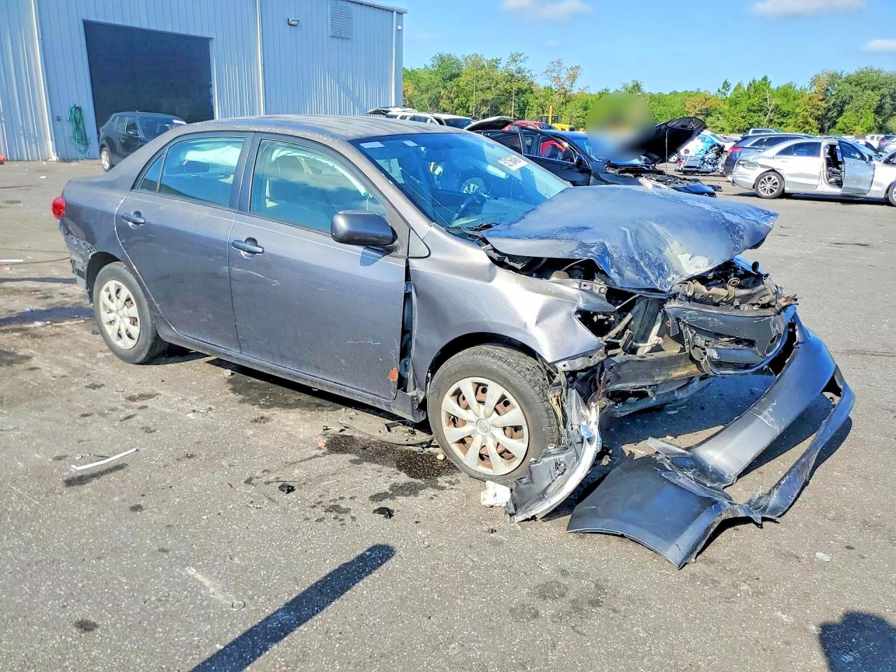 2011 Toyota Corolla Le Gray vin: JTDBU4EE4B9128832