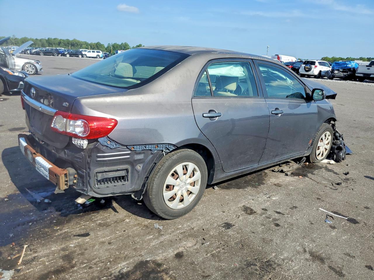 2011 Toyota Corolla Le Gray vin: JTDBU4EE4B9128832