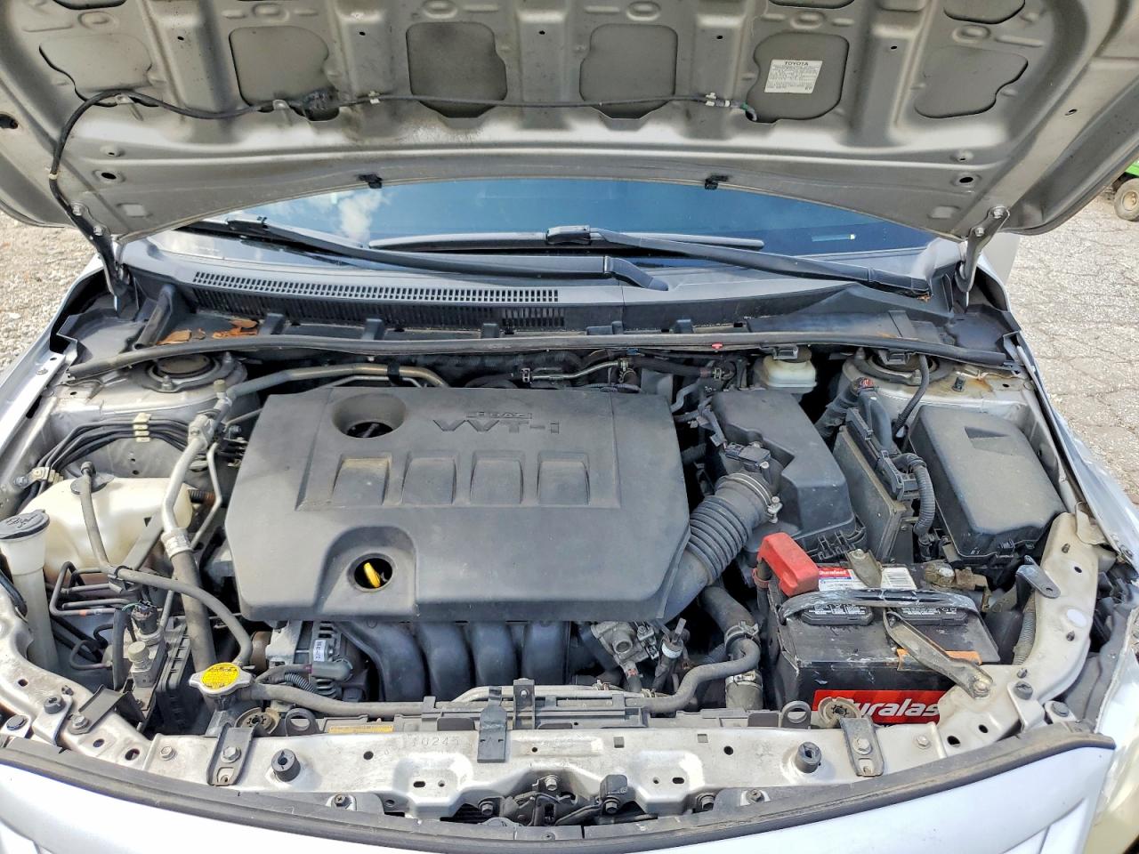 2011 Toyota Corolla Le Серебряный vin: JTDBU4EE4B9139488