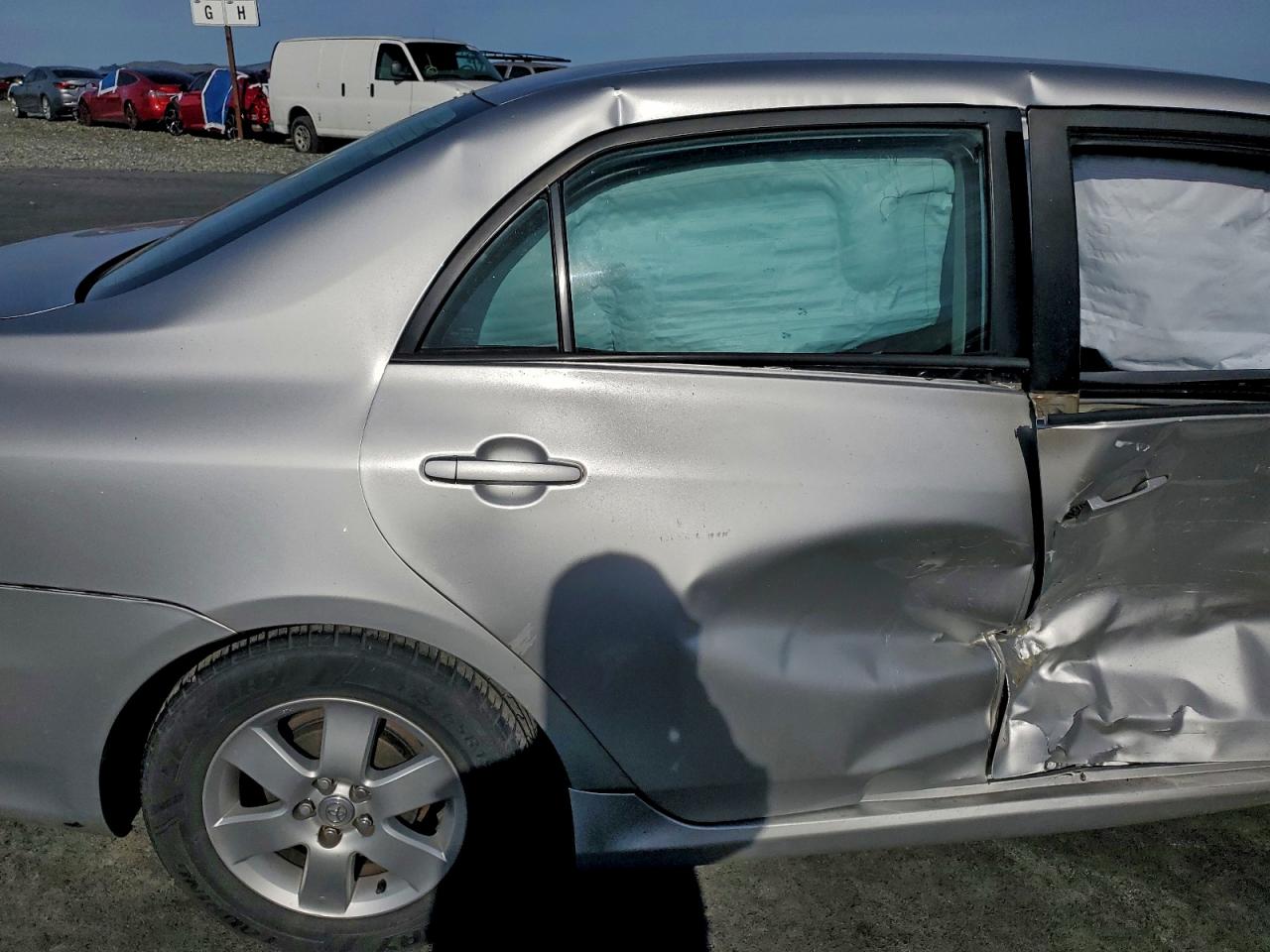 2011 Toyota Corolla Base Silver vin: JTDBU4EE4B9142682