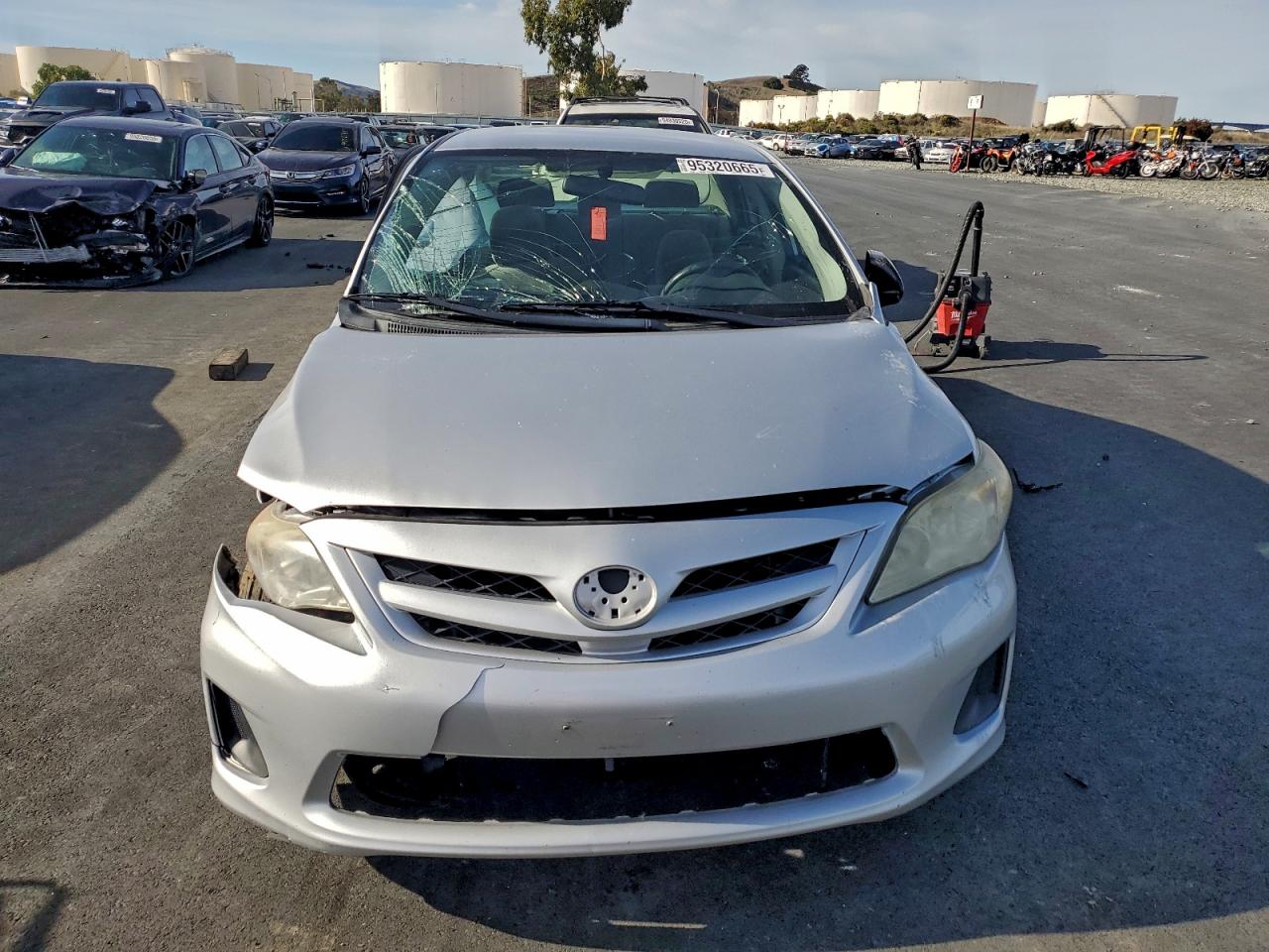 2011 Toyota Corolla Base Silver vin: JTDBU4EE4B9142682