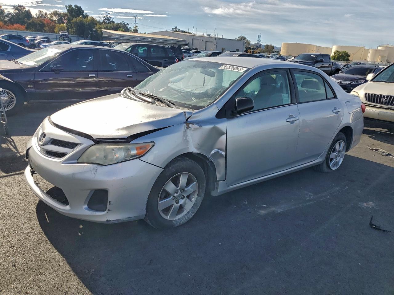 2011 Toyota Corolla Base Silver vin: JTDBU4EE4B9142682