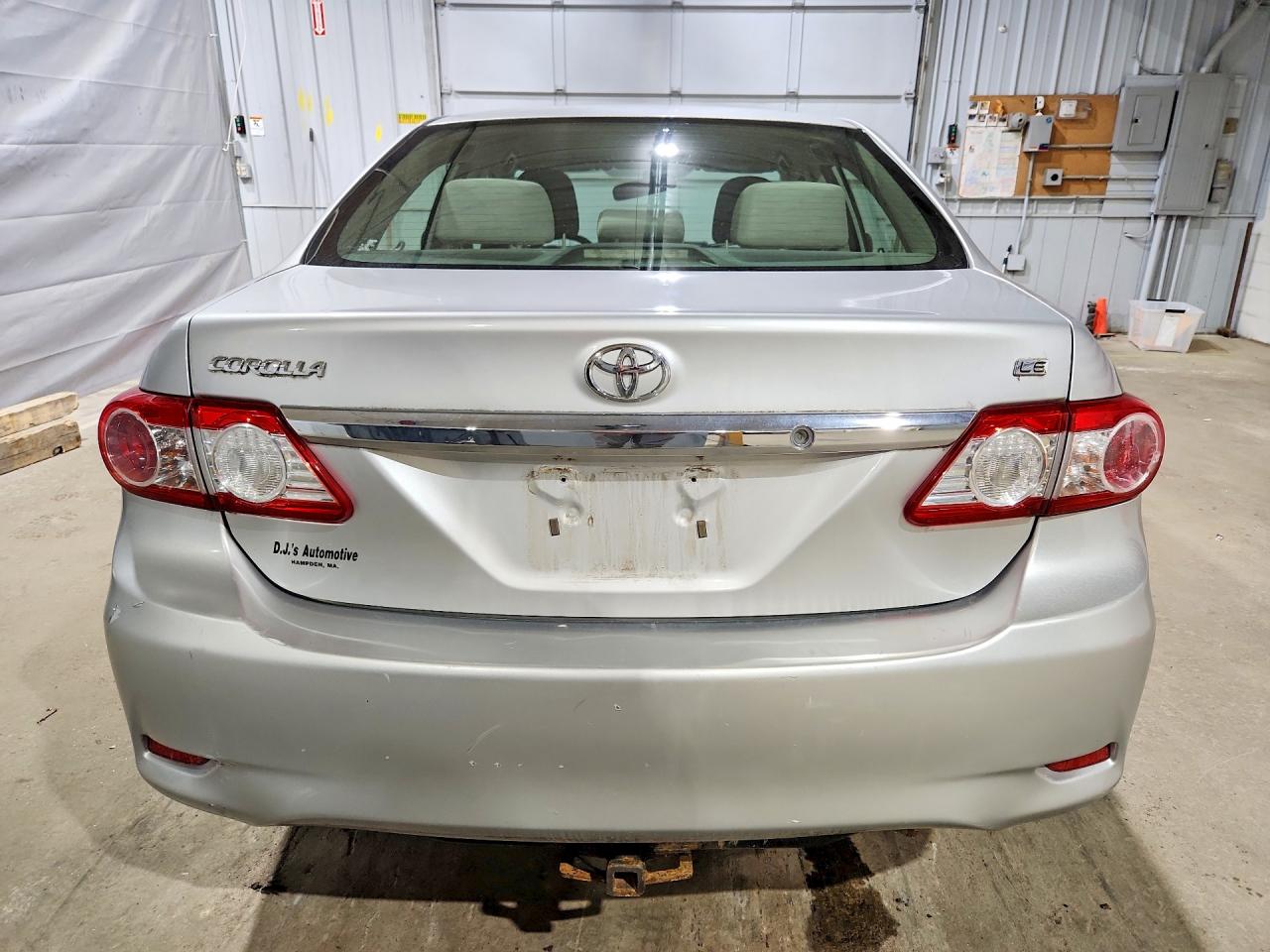 2011 Toyota Corolla Le Silver vin: JTDBU4EE4B9143413