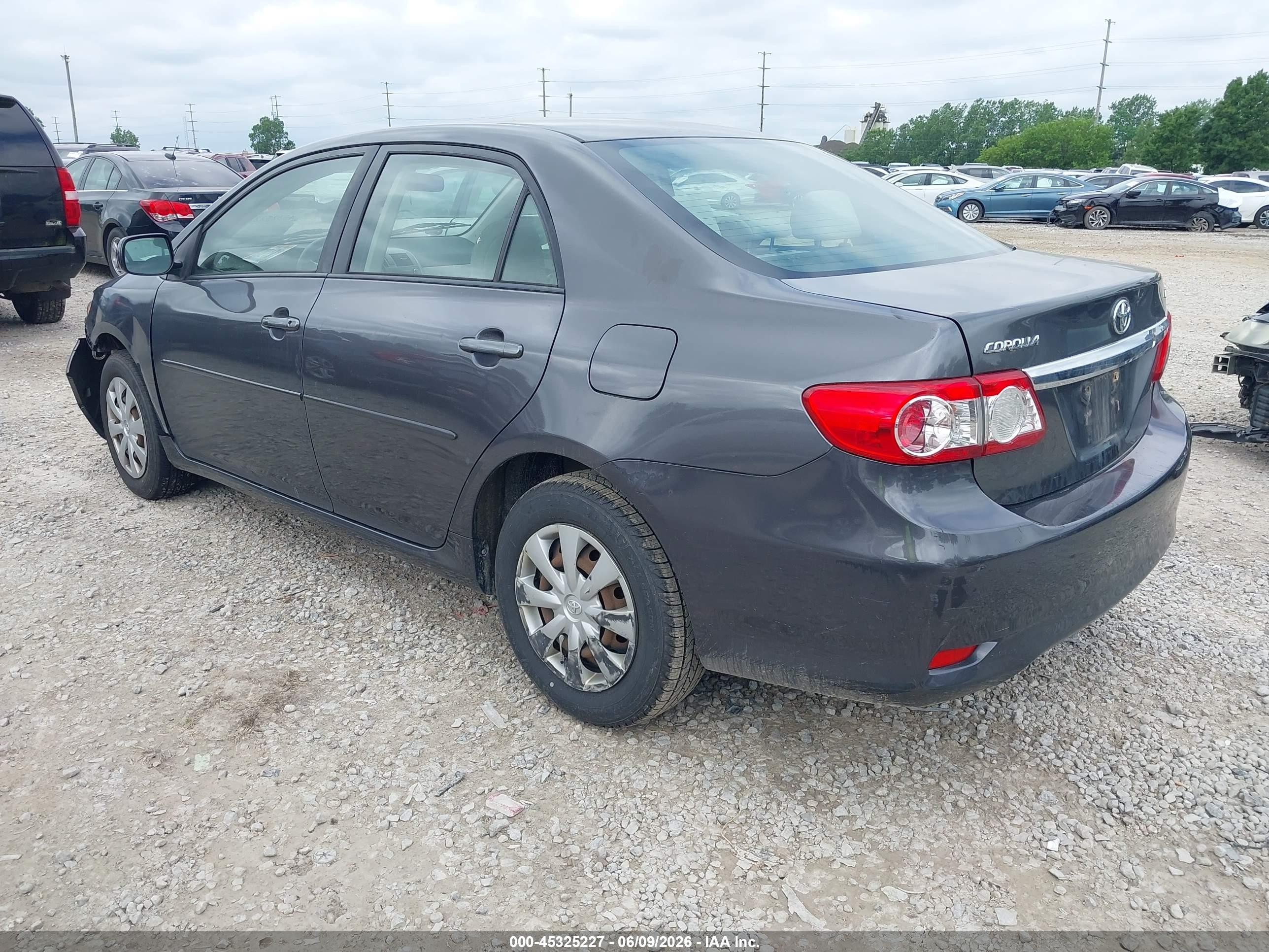 2011 Toyota Corolla Le Серый vin: JTDBU4EE4B9146151