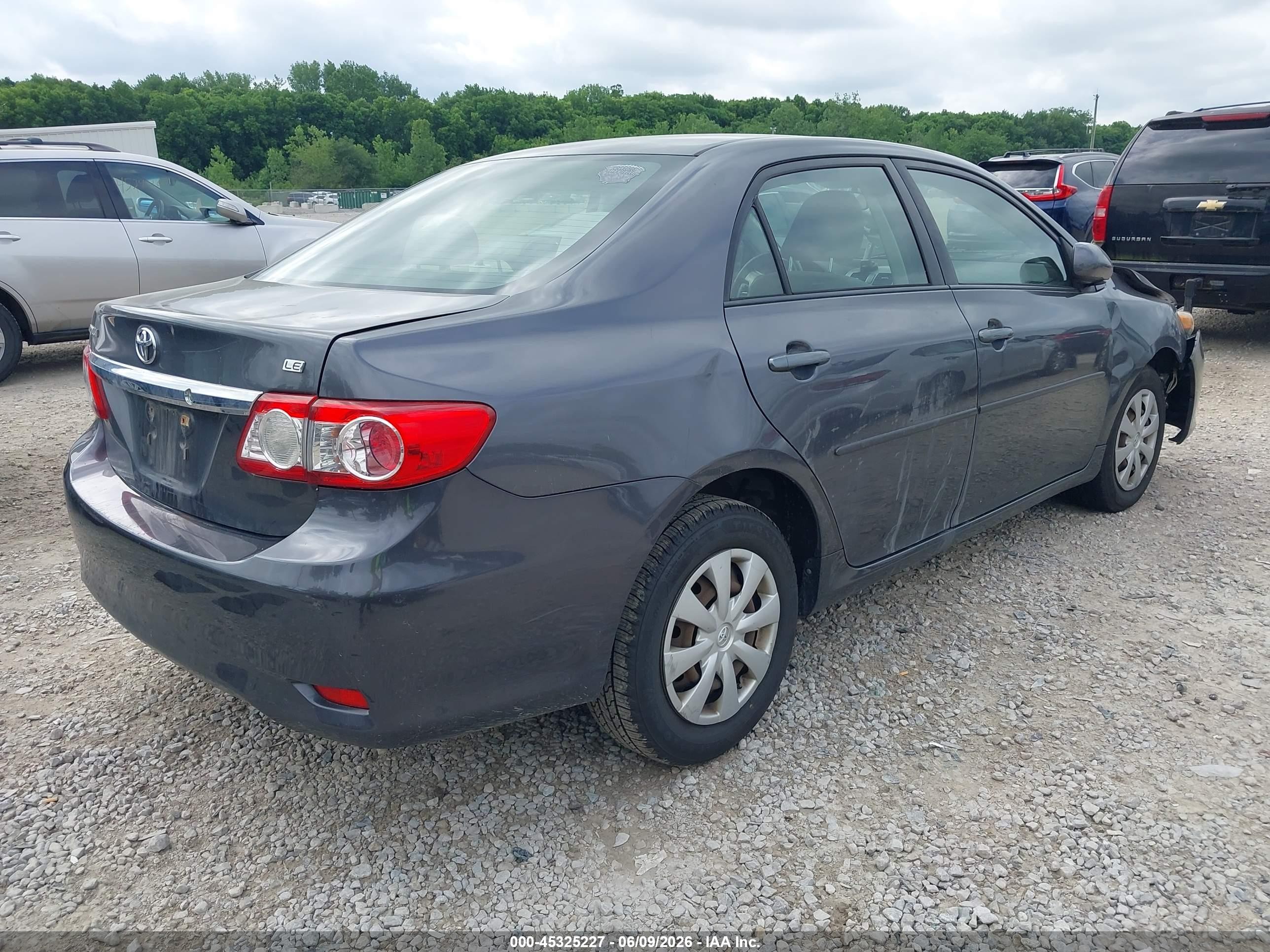 2011 Toyota Corolla Le Серый vin: JTDBU4EE4B9146151