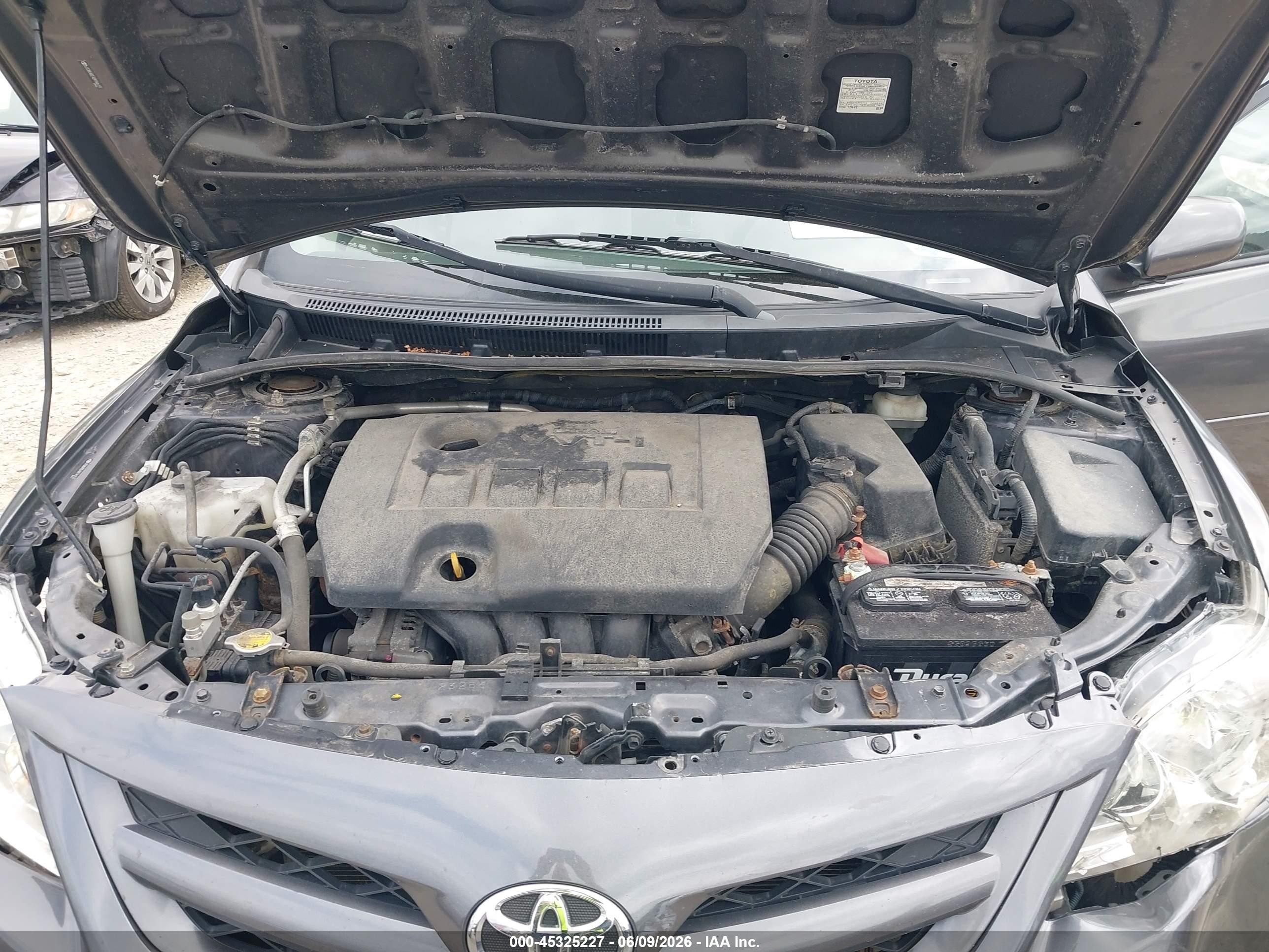 2011 Toyota Corolla Le Серый vin: JTDBU4EE4B9146151