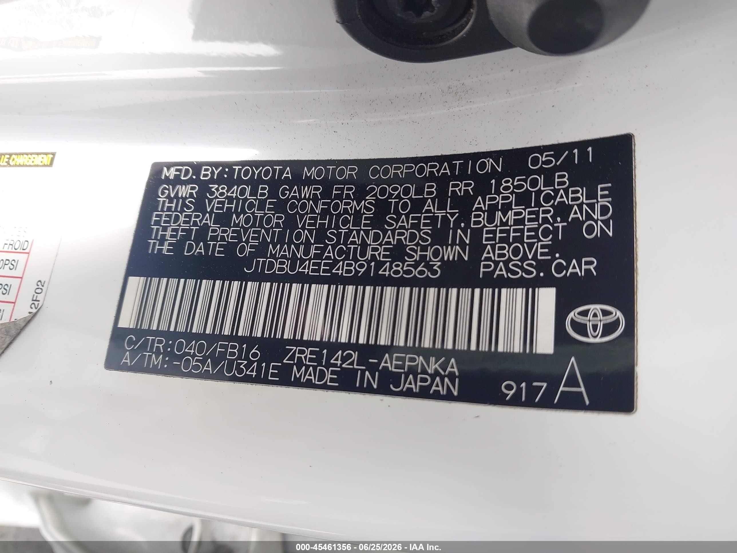 2011 Toyota Corolla Le White vin: JTDBU4EE4B9148563