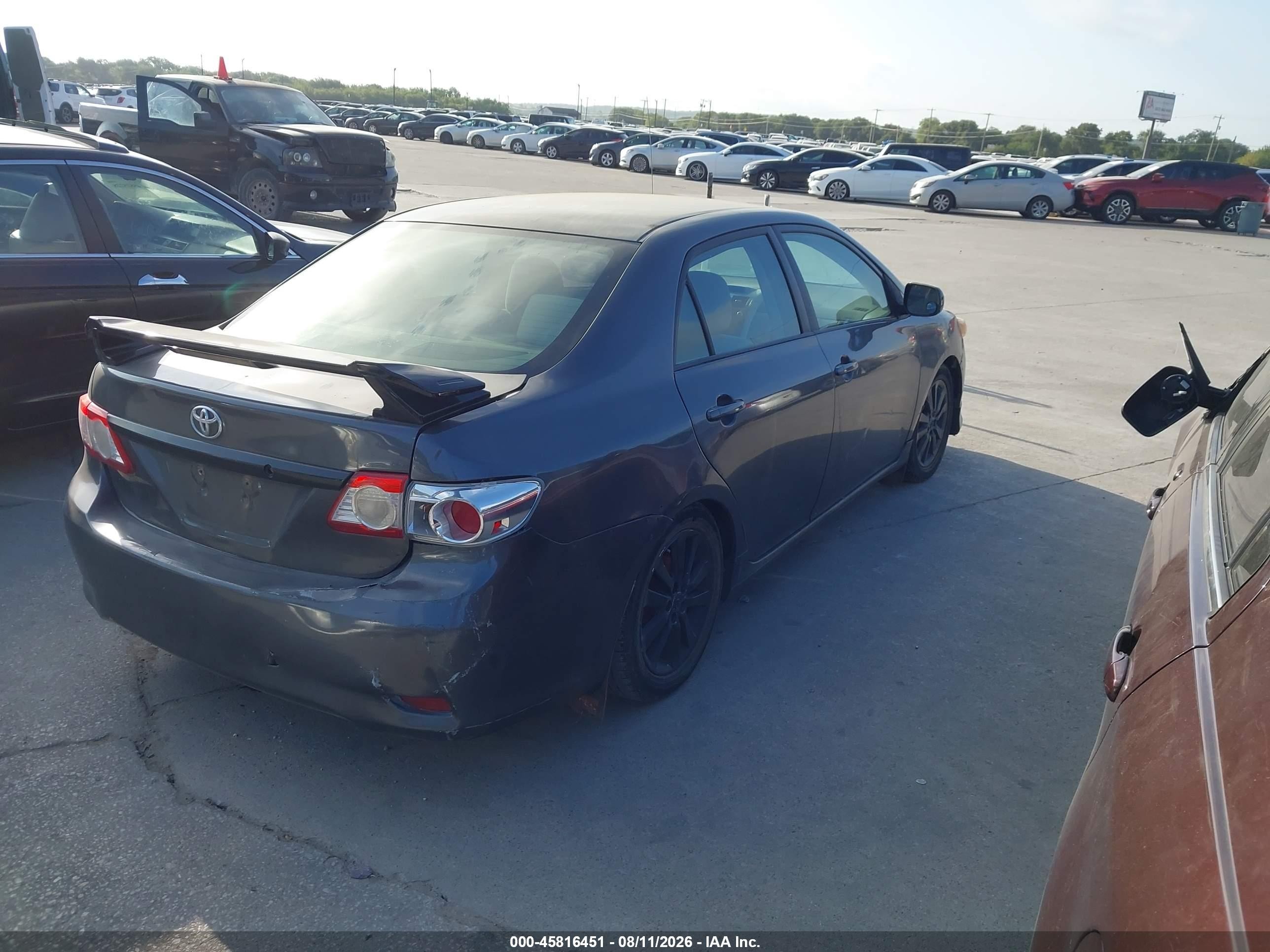 2011 Toyota Corolla Le Gray vin: JTDBU4EE4BJ093207