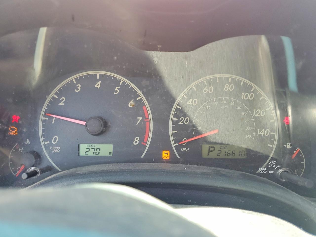 2011 Toyota Corolla Le Red vin: JTDBU4EE4BJ095362
