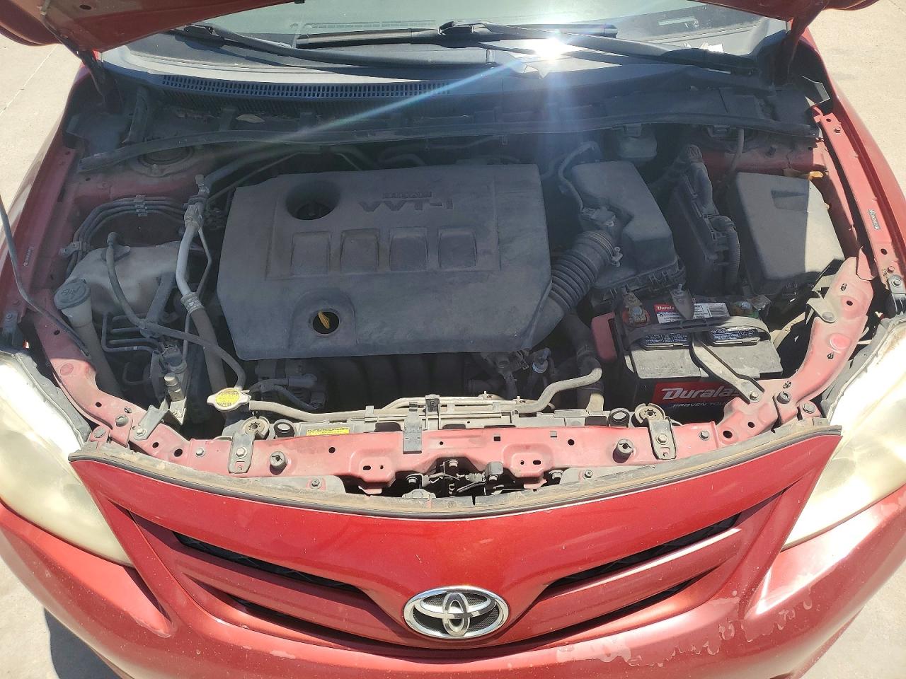 2011 Toyota Corolla Le Red vin: JTDBU4EE4BJ095362