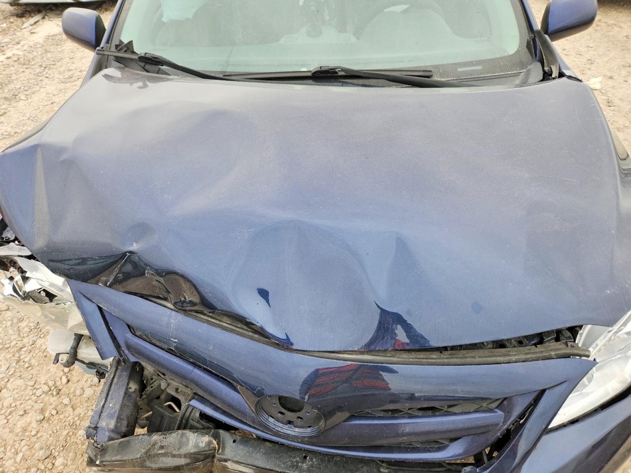 2012 Toyota Corolla Le Blue vin: JTDBU4EE4C9176980