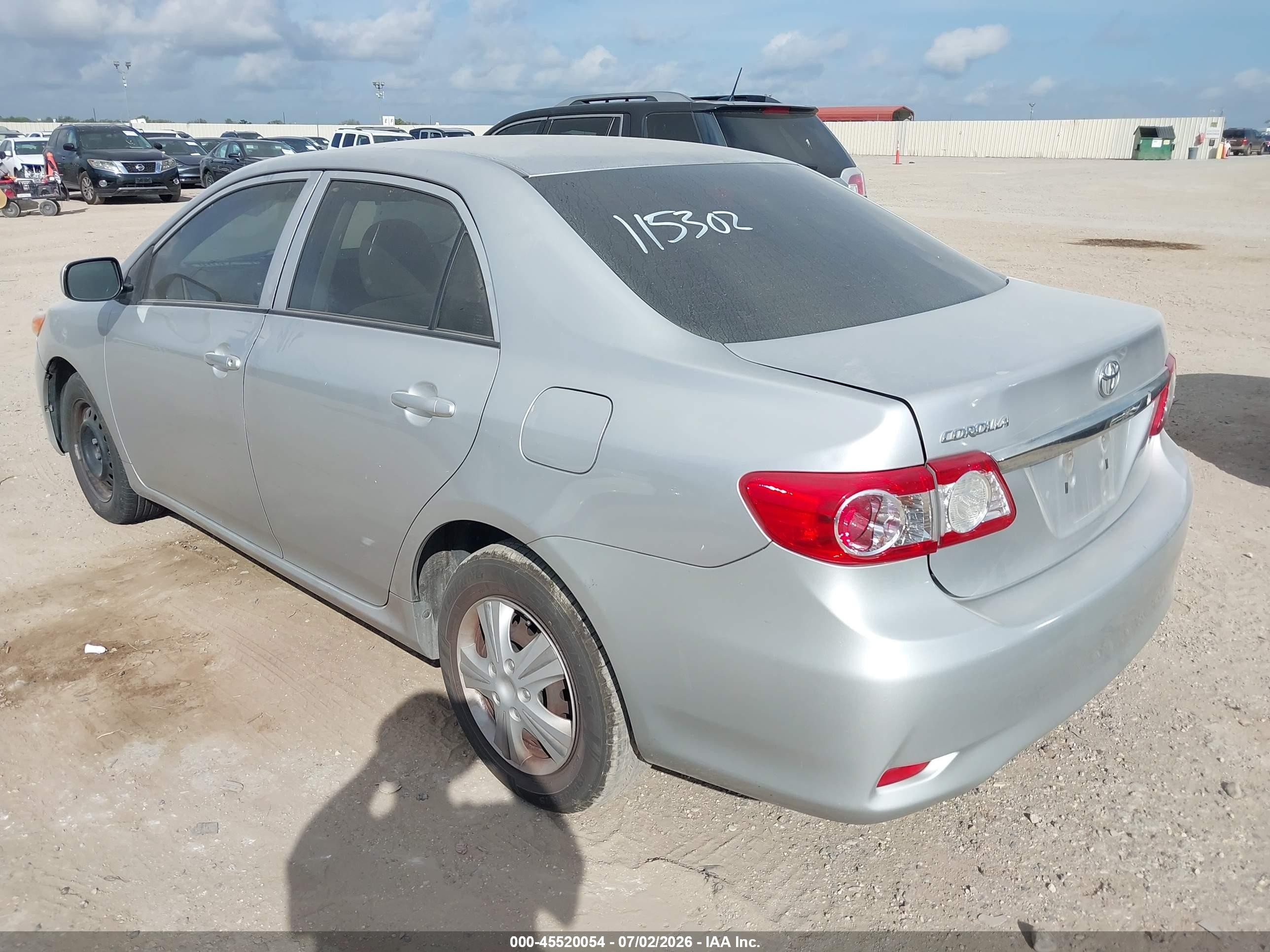 2013 Toyota Corolla L Silver vin: JTDBU4EE4DJ115032