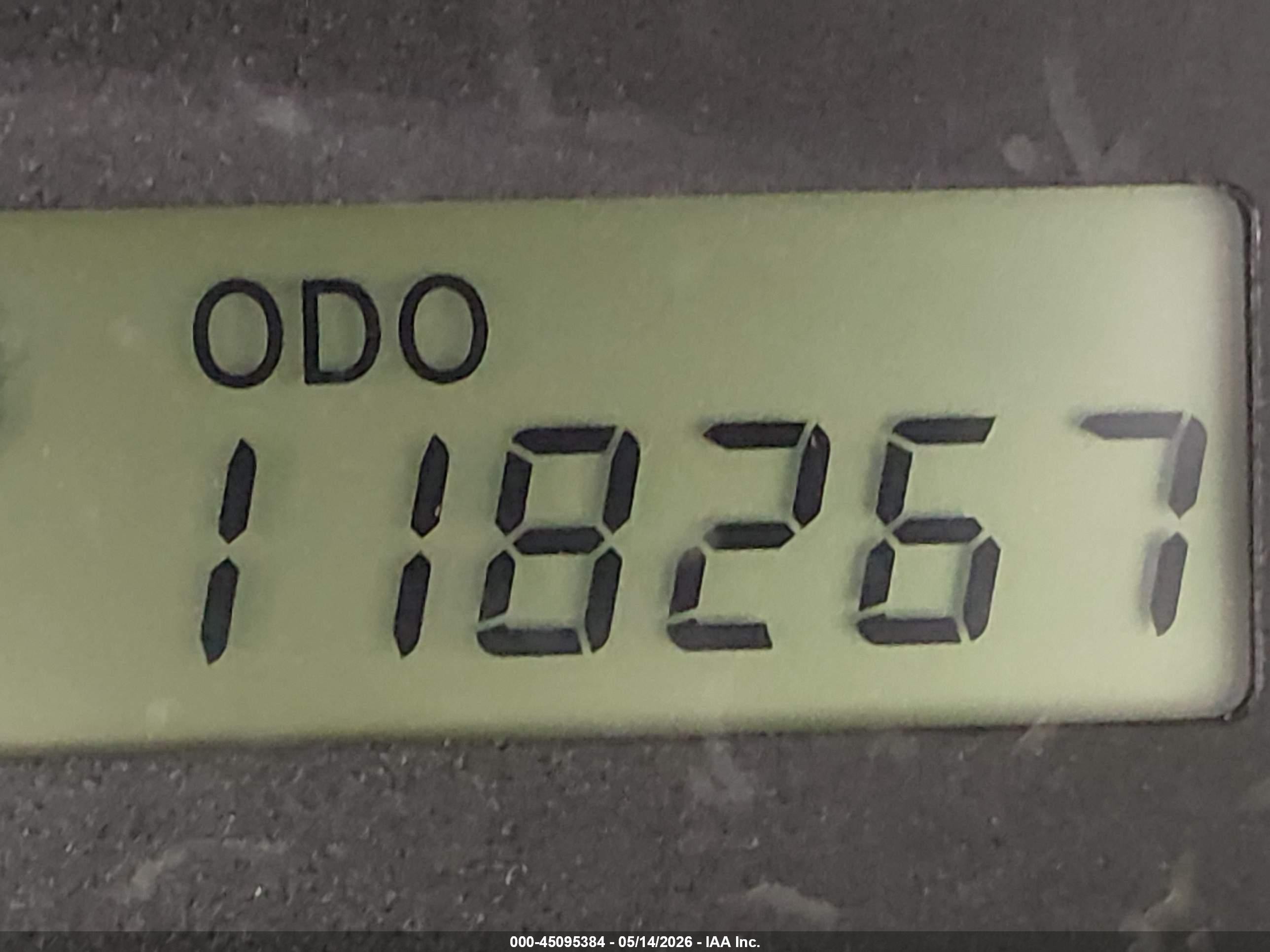 2013 Toyota Corolla Le White vin: JTDBU4EE4DJ115662