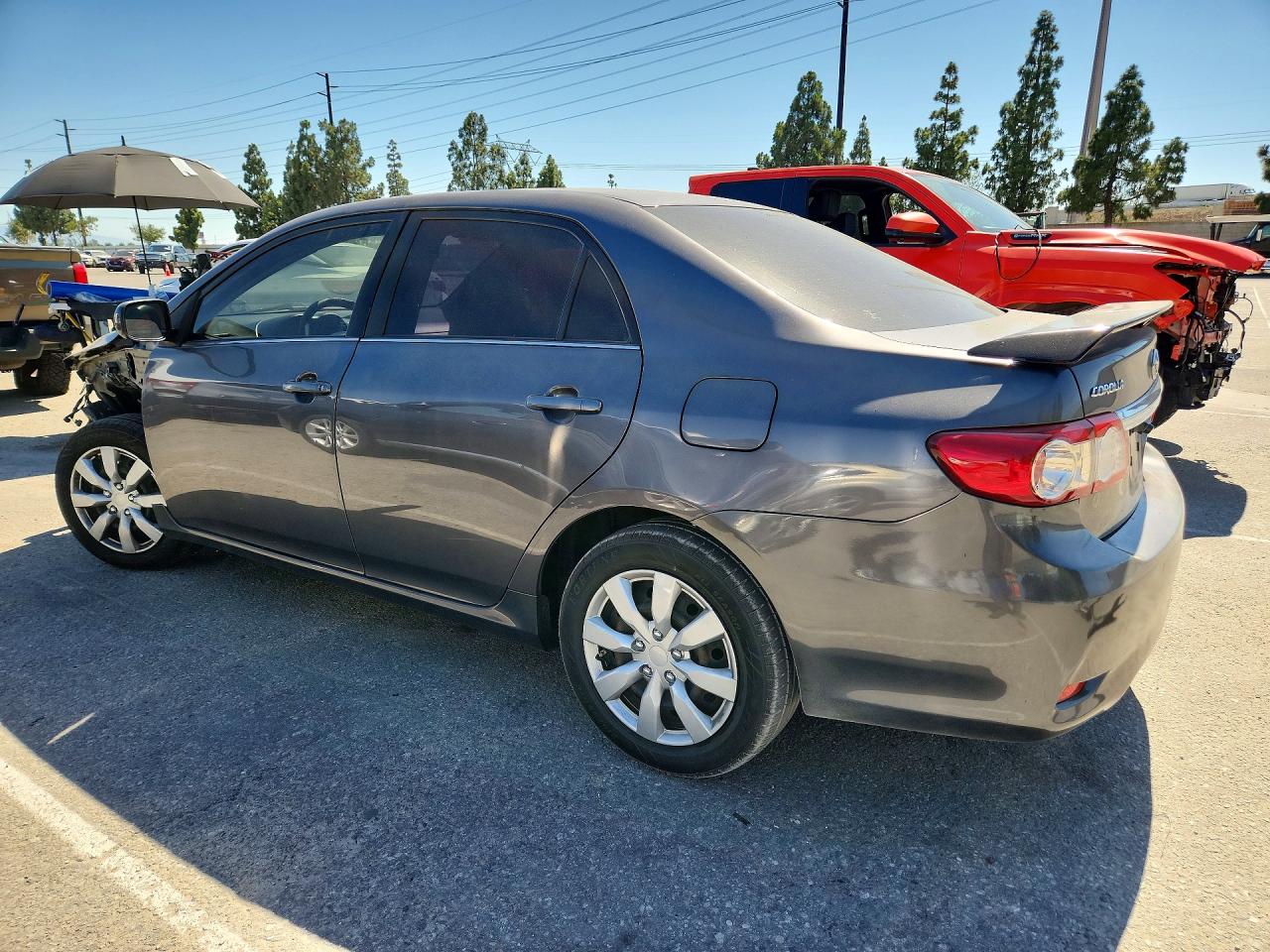 2013 Toyota Corolla Le Gray vin: JTDBU4EE4DJ115743