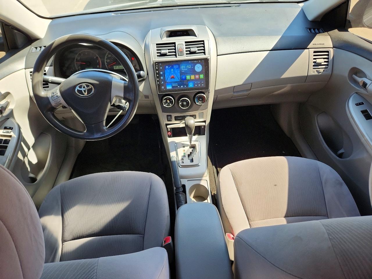 2013 Toyota Corolla Le Gray vin: JTDBU4EE4DJ115743