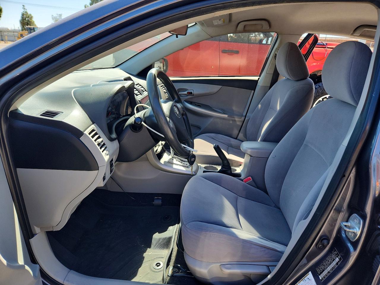 2013 Toyota Corolla Le Gray vin: JTDBU4EE4DJ115743