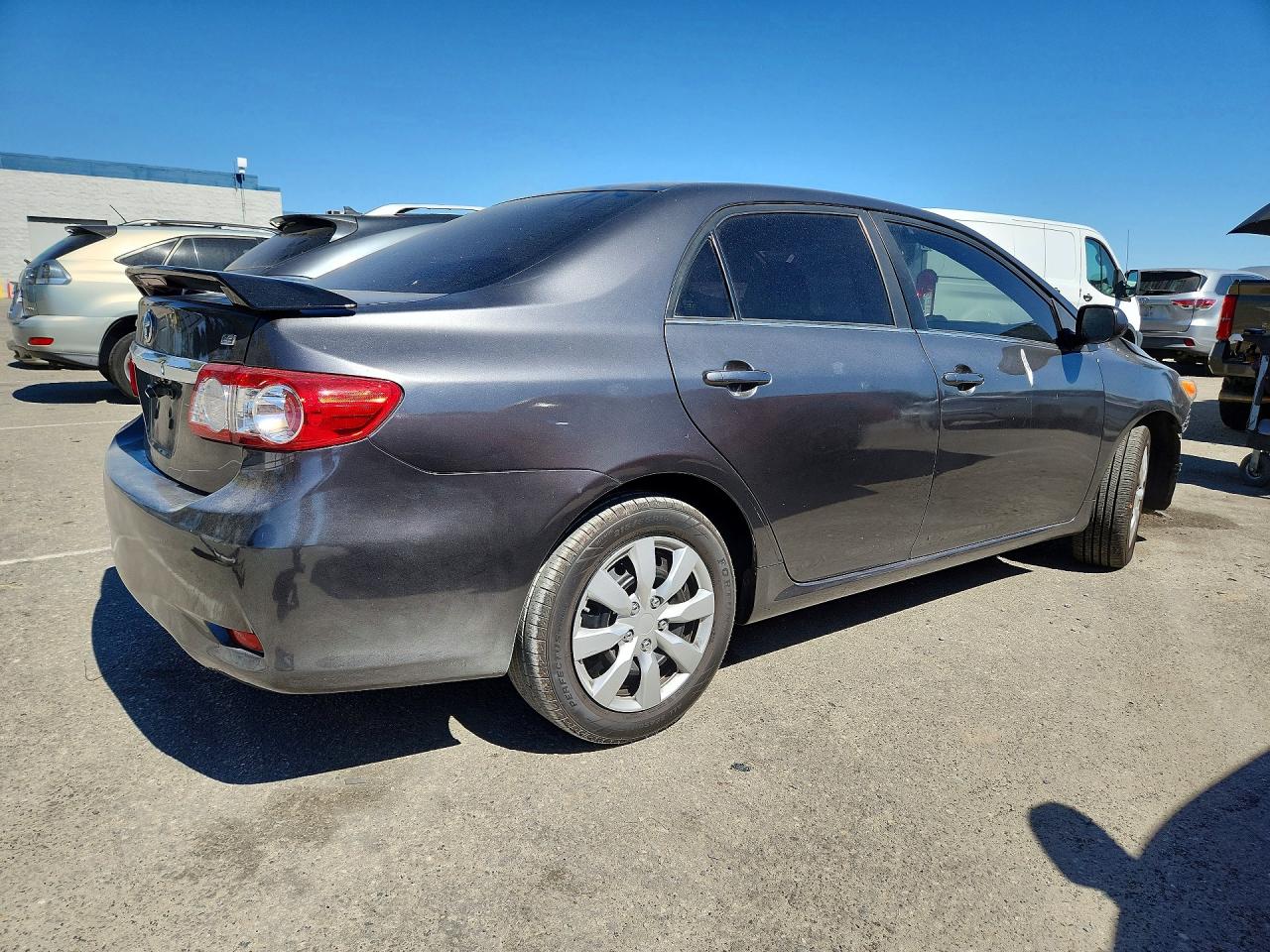 2013 Toyota Corolla Le Gray vin: JTDBU4EE4DJ115743
