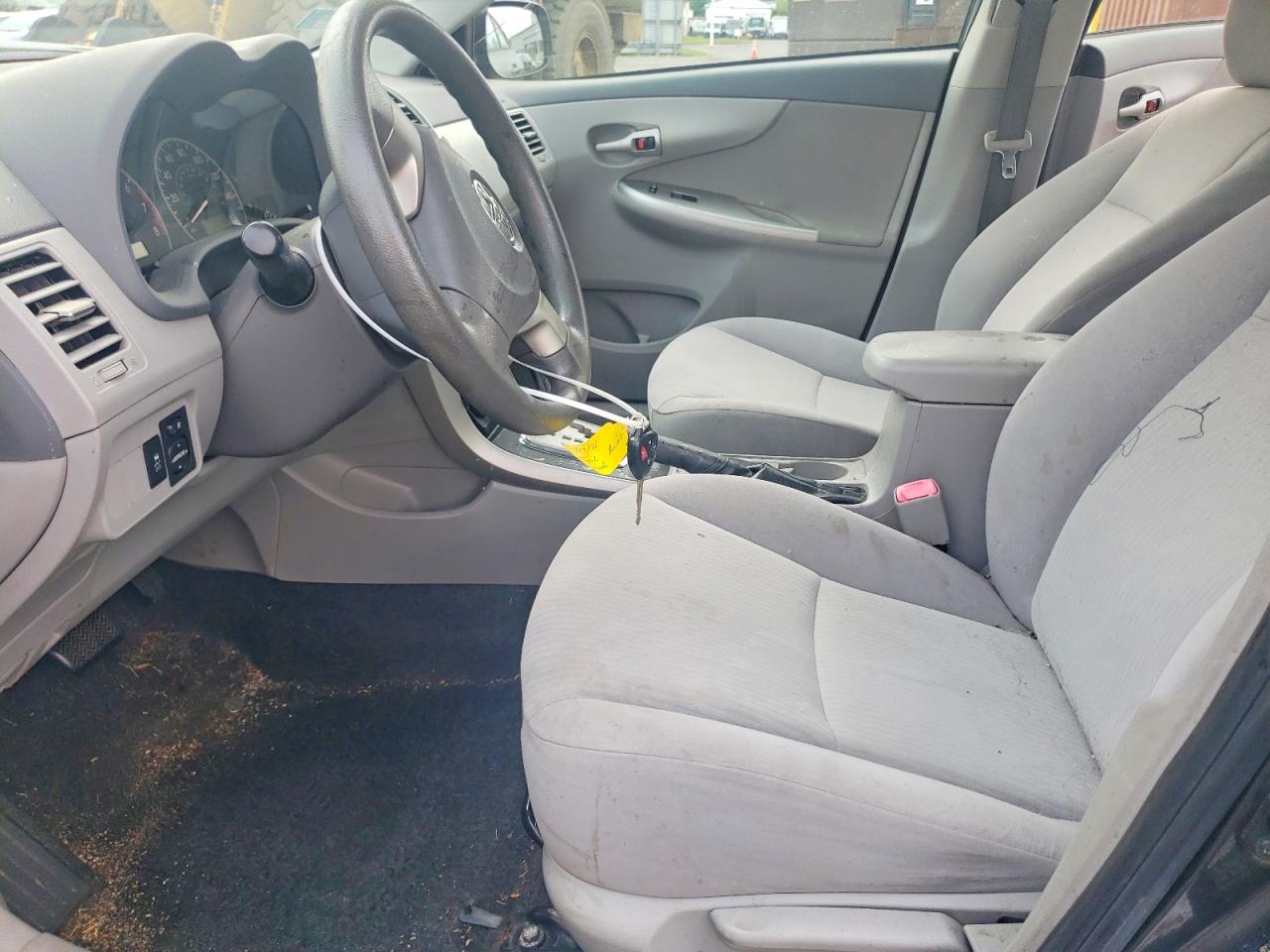 2010 Toyota Corolla Le Gray vin: JTDBU4EE5A9100018