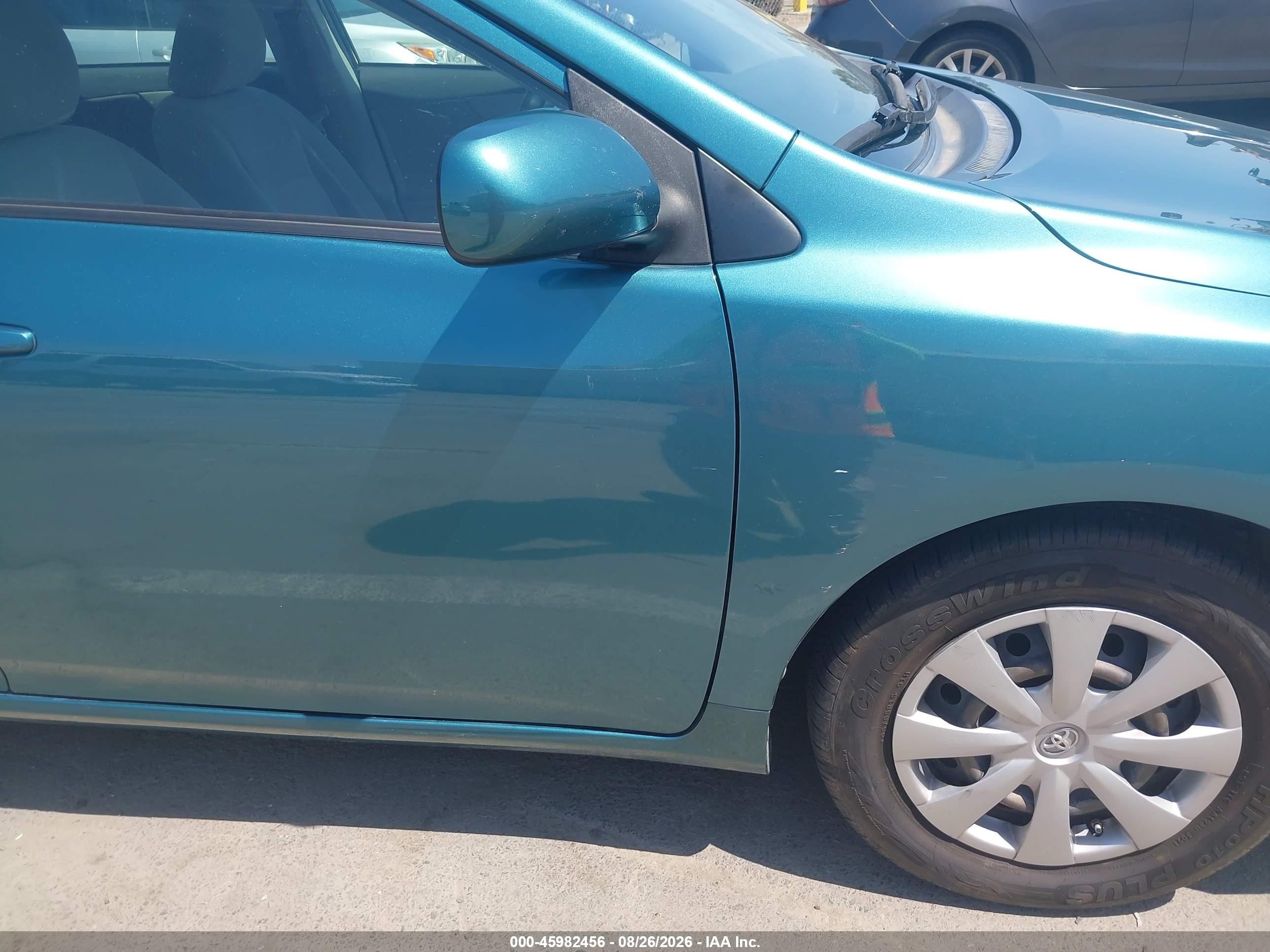 2010 Toyota Corolla Le Green vin: JTDBU4EE5A9107731