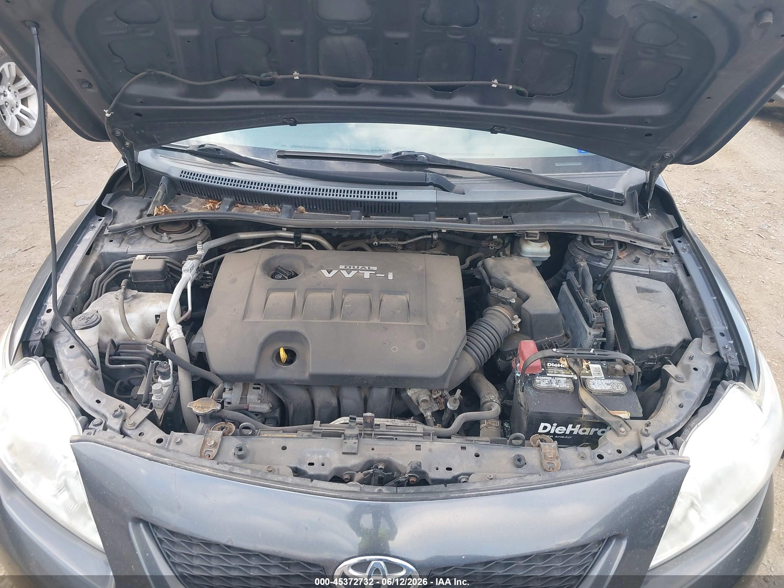 2010 Toyota Corolla Le Gray vin: JTDBU4EE5A9112525