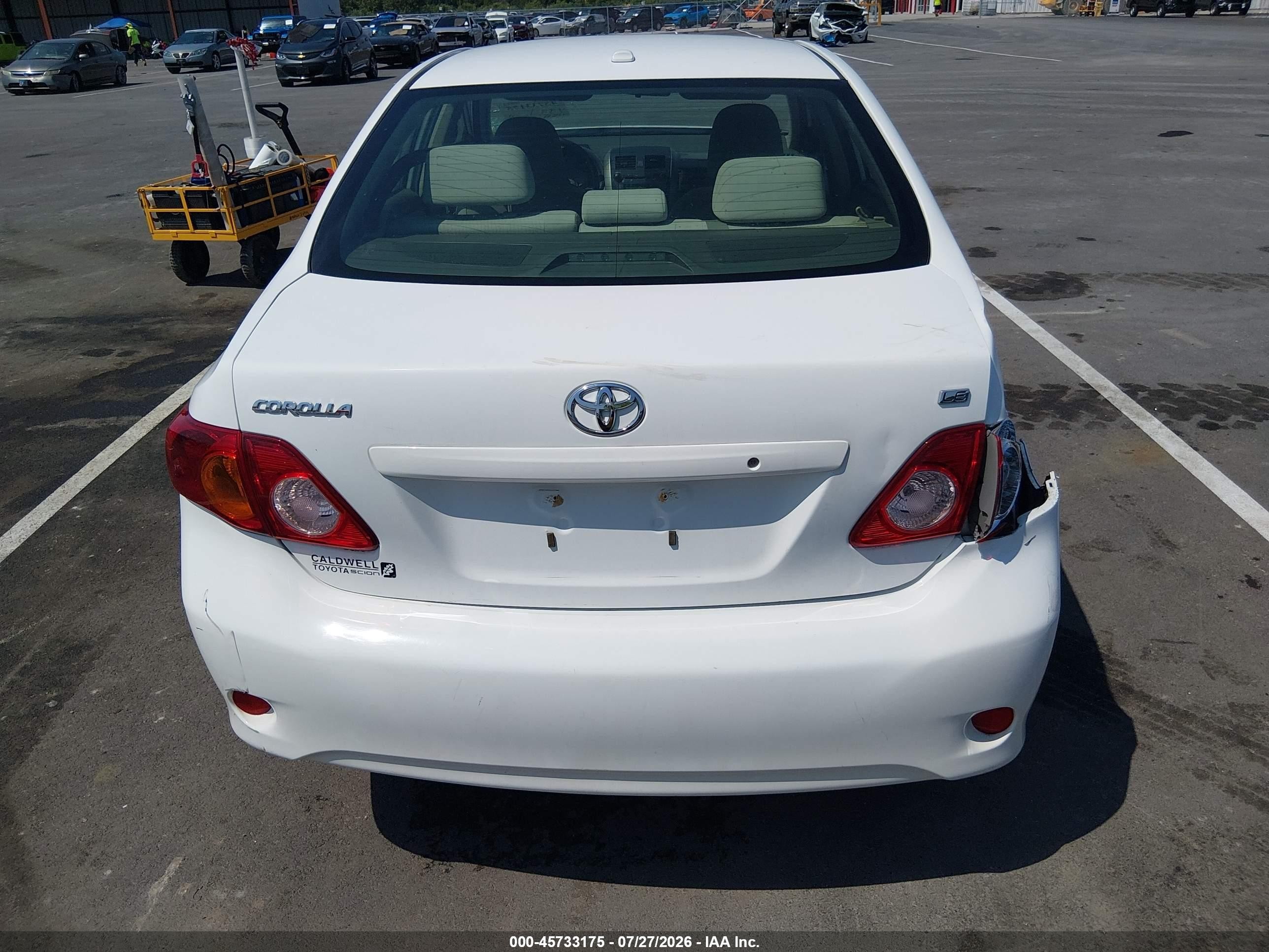 2010 Toyota Corolla Le White vin: JTDBU4EE5A9117577