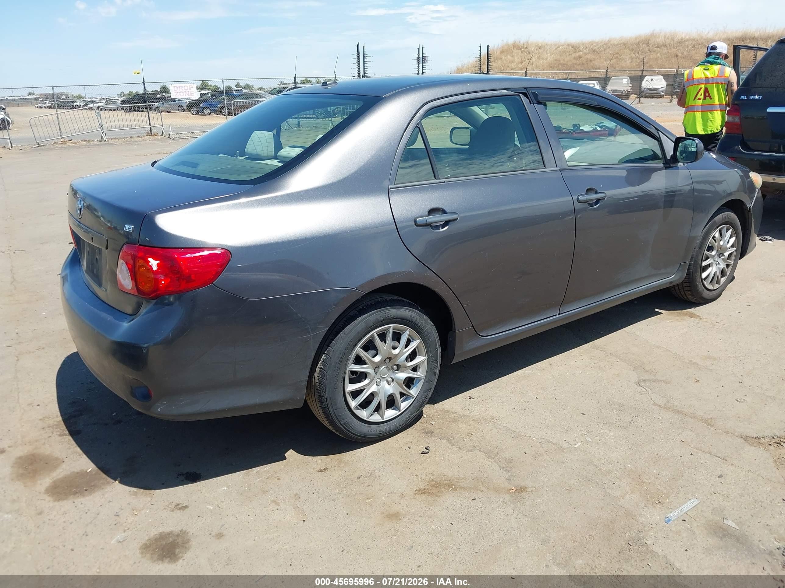 2010 Toyota Corolla Le Gray vin: JTDBU4EE5AJ059890