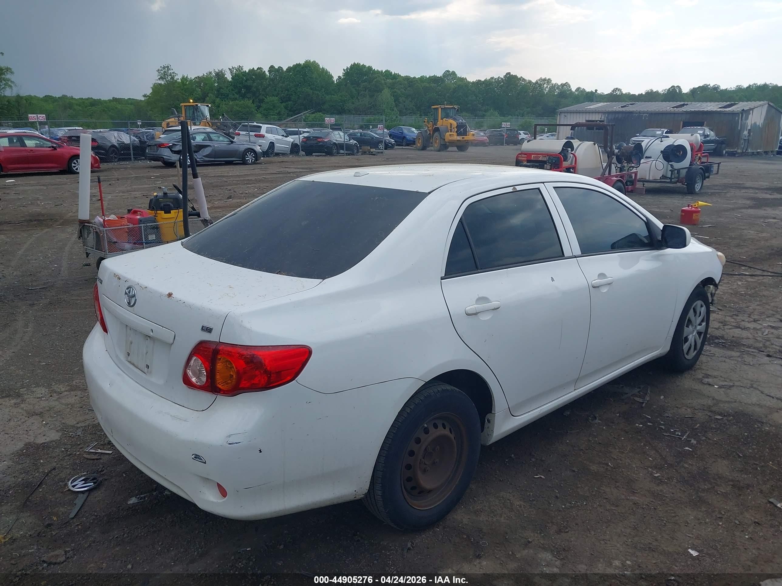 2010 Toyota Corolla Le White vin: JTDBU4EE5AJ065379