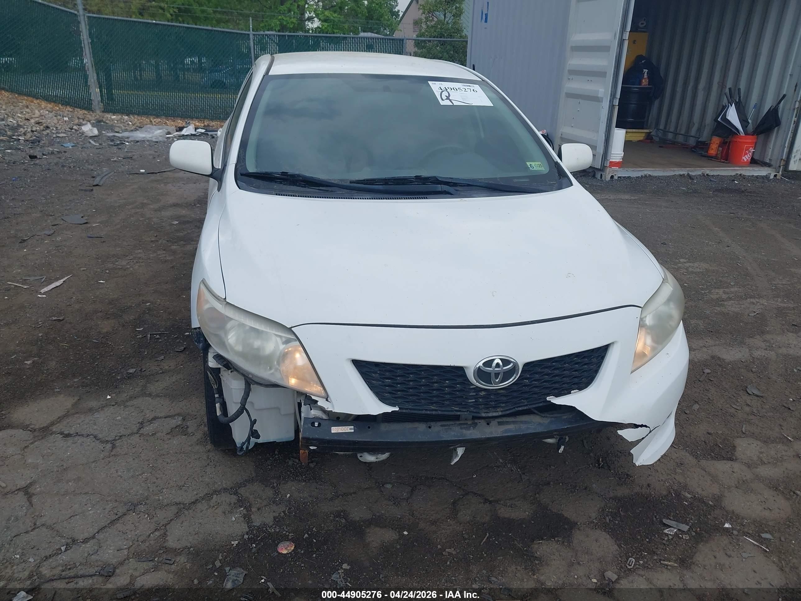 2010 Toyota Corolla Le White vin: JTDBU4EE5AJ065379