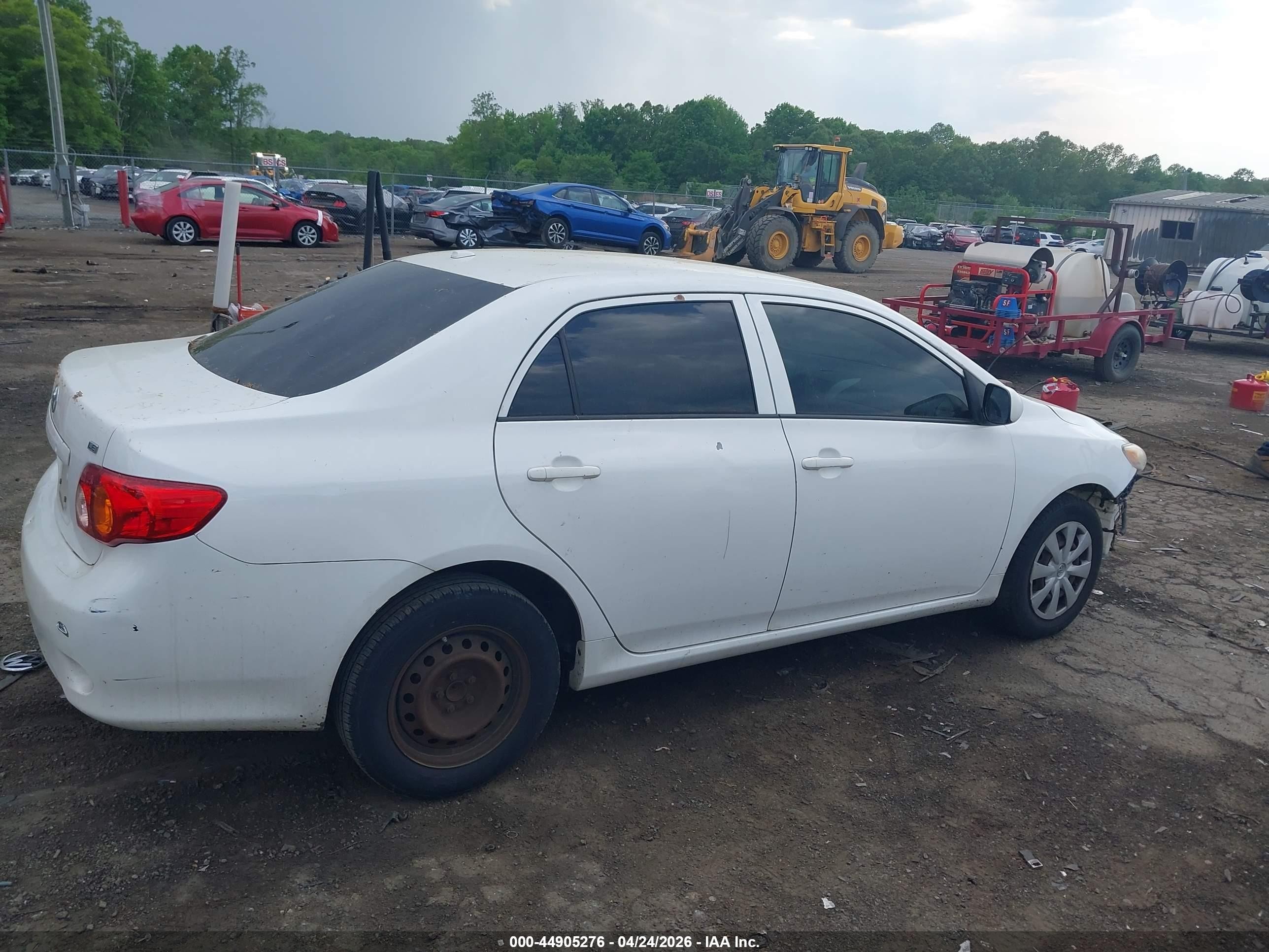 2010 Toyota Corolla Le White vin: JTDBU4EE5AJ065379
