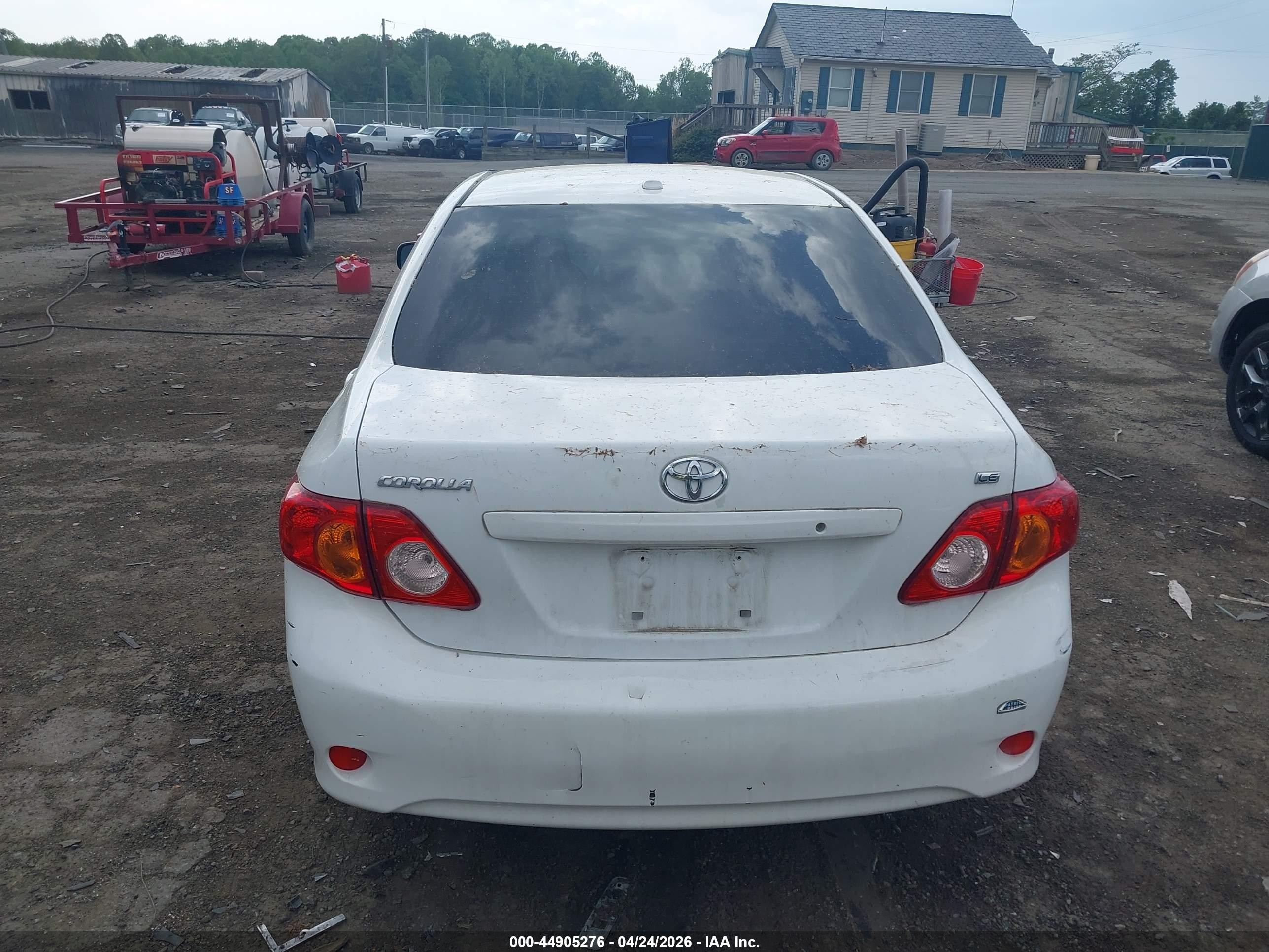 2010 Toyota Corolla Le White vin: JTDBU4EE5AJ065379