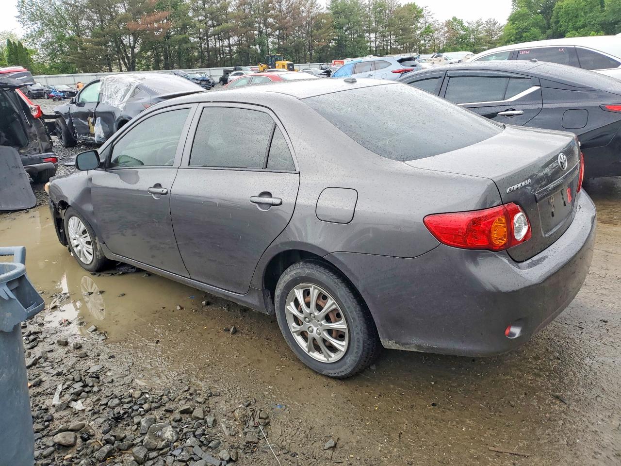 2010 Toyota Corolla Le Gray vin: JTDBU4EE5AJ067732