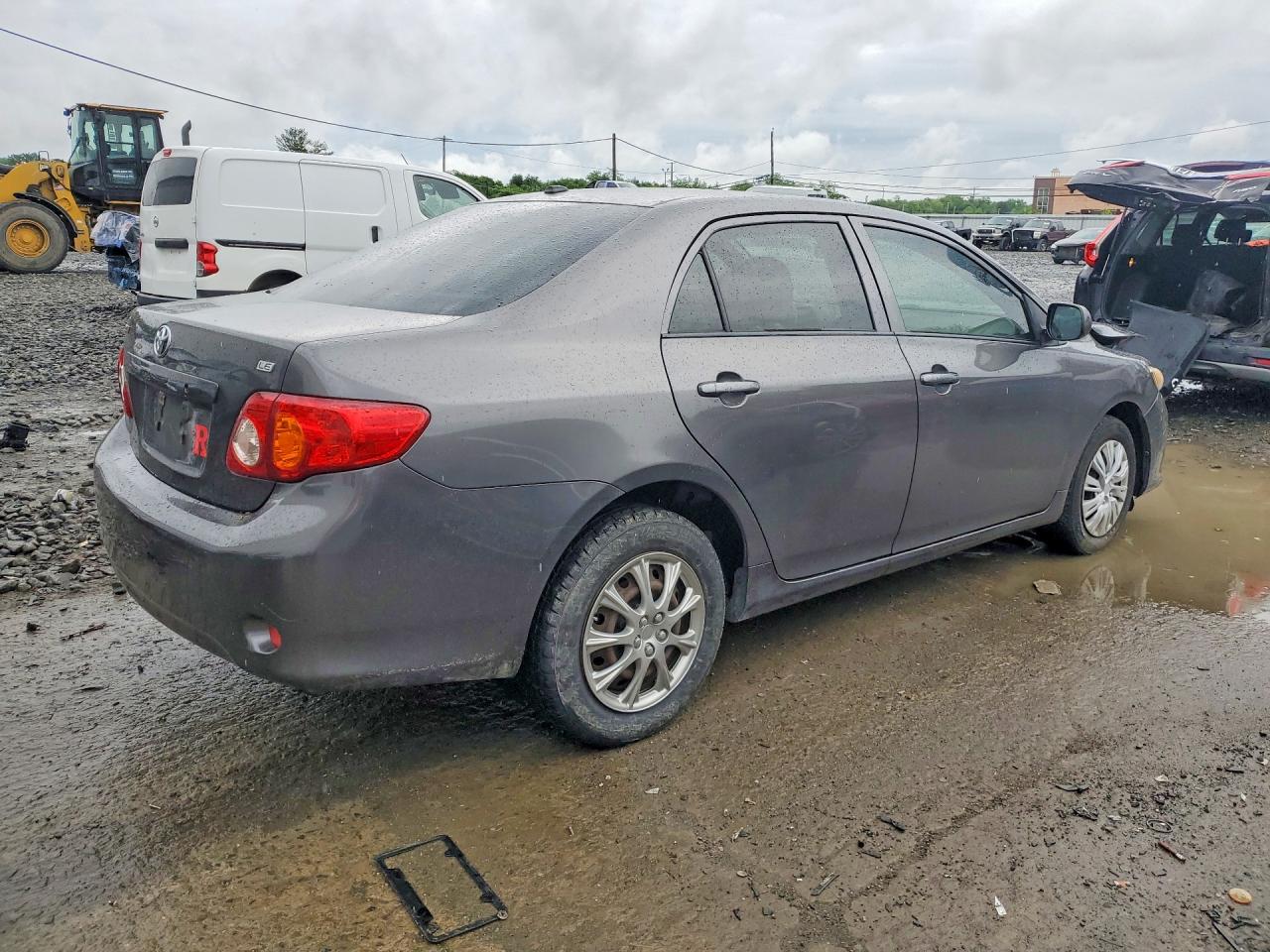 2010 Toyota Corolla Le Gray vin: JTDBU4EE5AJ067732
