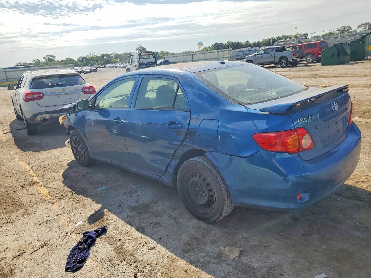 2010 Toyota Corolla Le Blue vin: JTDBU4EE5AJ073451