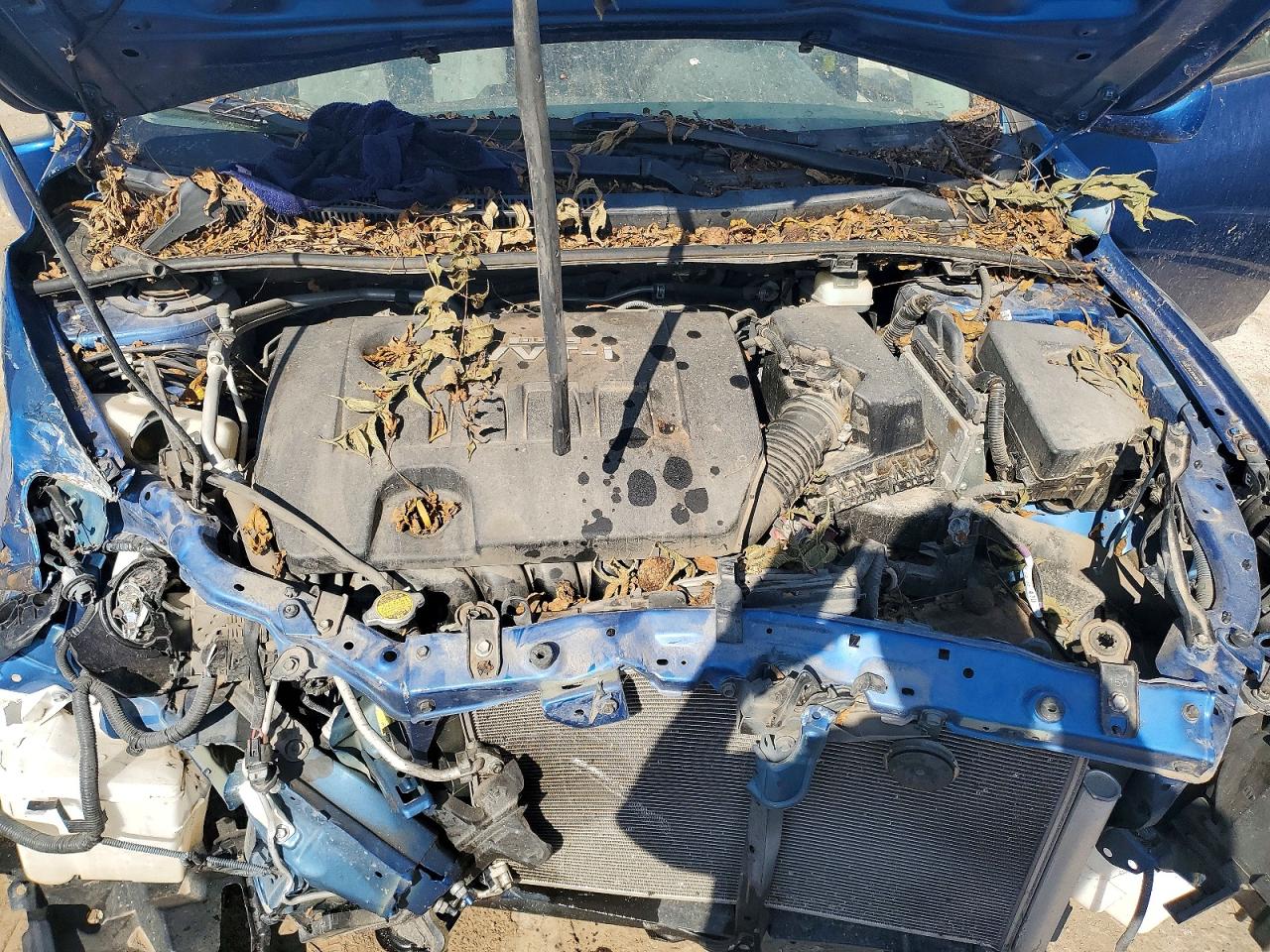 2010 Toyota Corolla Le Blue vin: JTDBU4EE5AJ073451