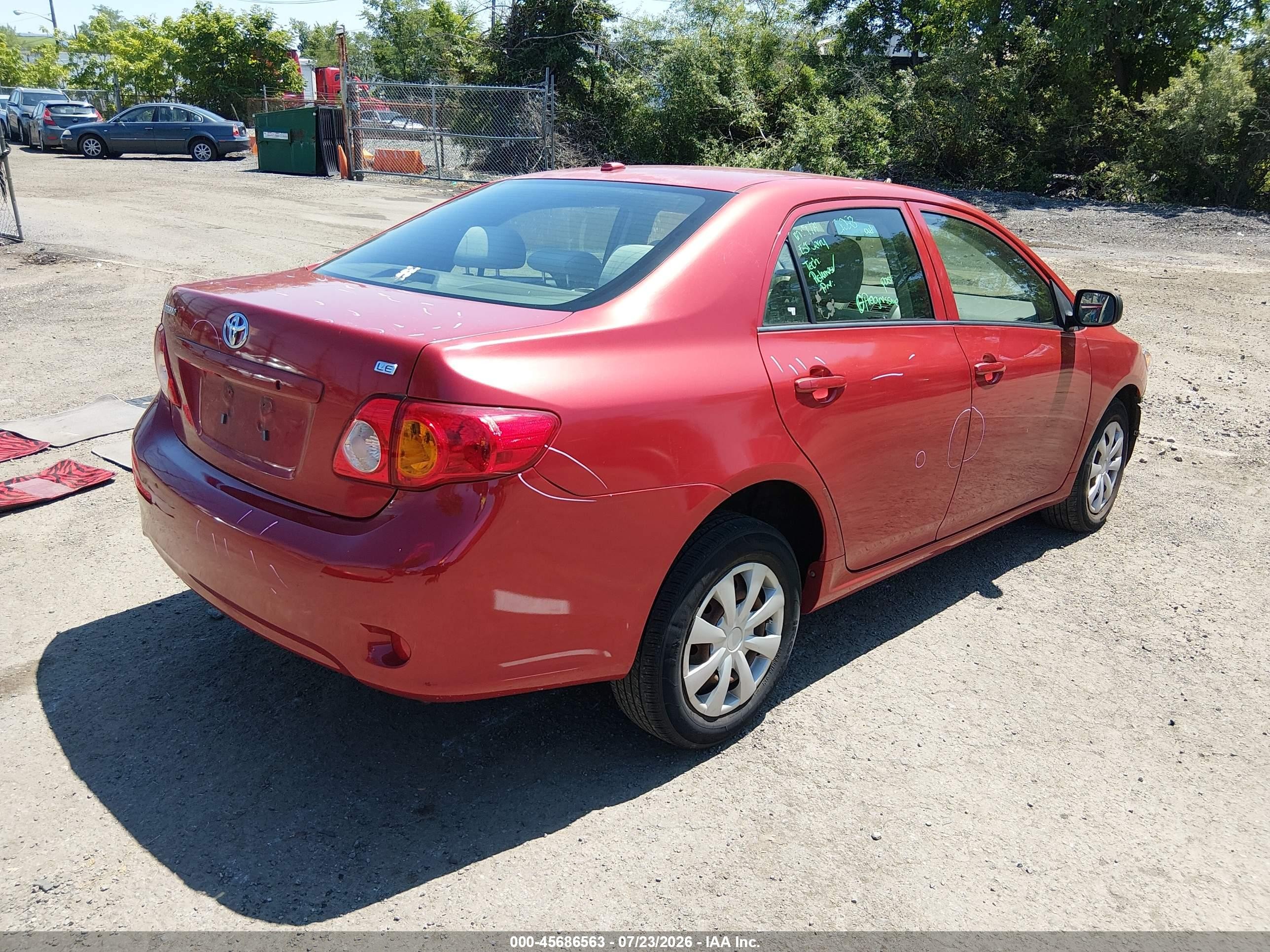 2010 Toyota Corolla Le Red vin: JTDBU4EE5AJ073708