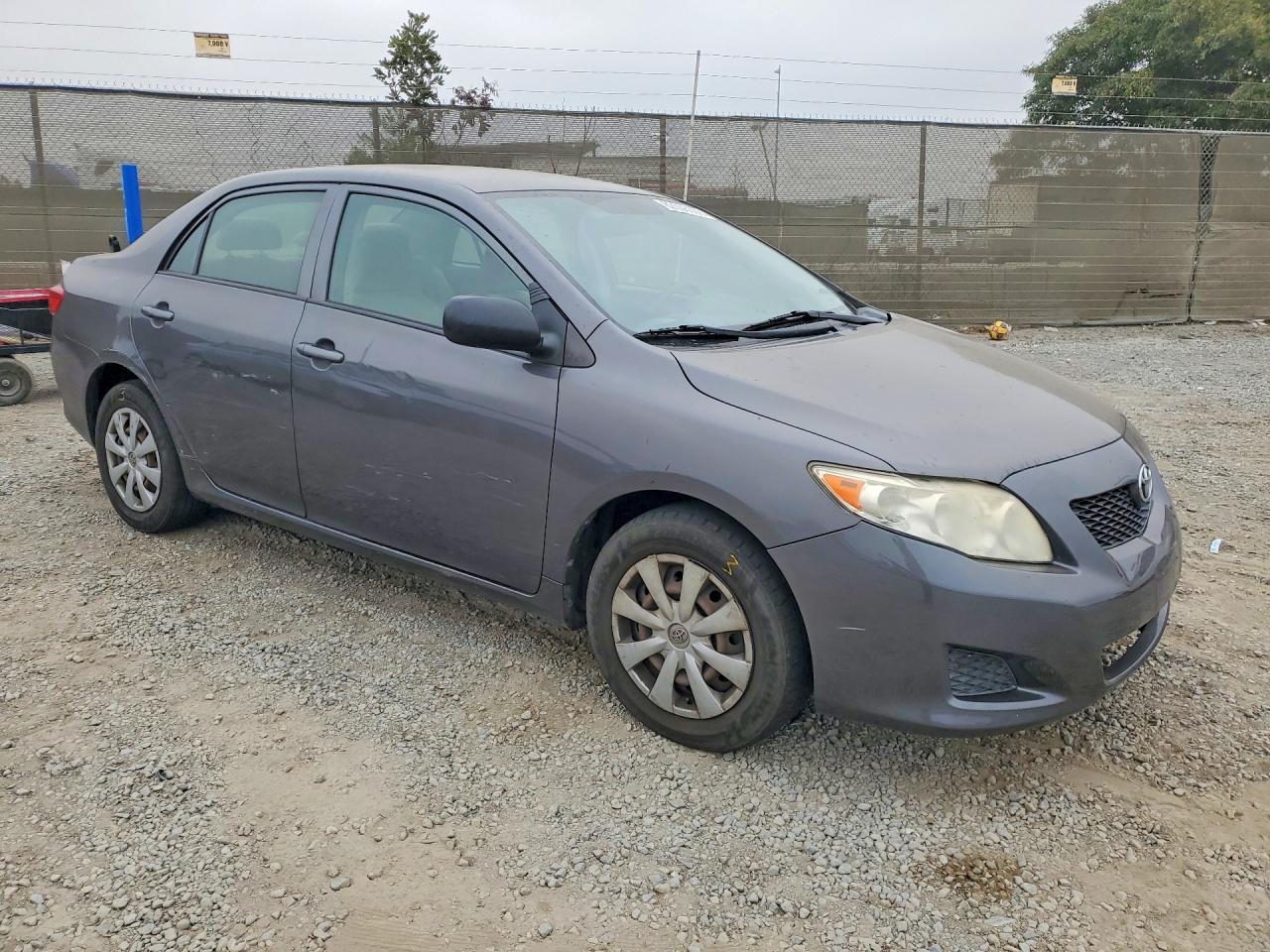 2010 Toyota Corolla Le Gray vin: JTDBU4EE5AJ079704