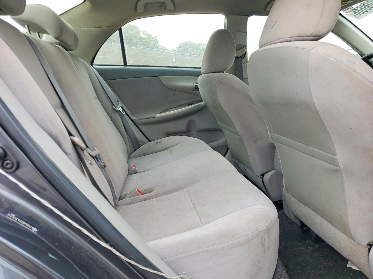 2010 Toyota Corolla Le Gray vin: JTDBU4EE5AJ079704