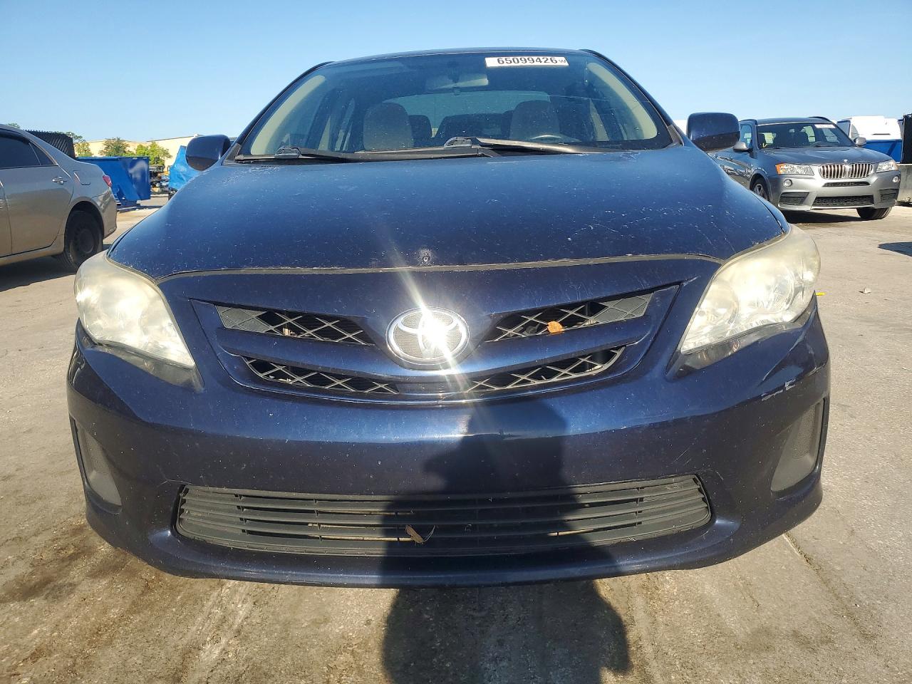 2011 Toyota Corolla Le Blue vin: JTDBU4EE5B9126104