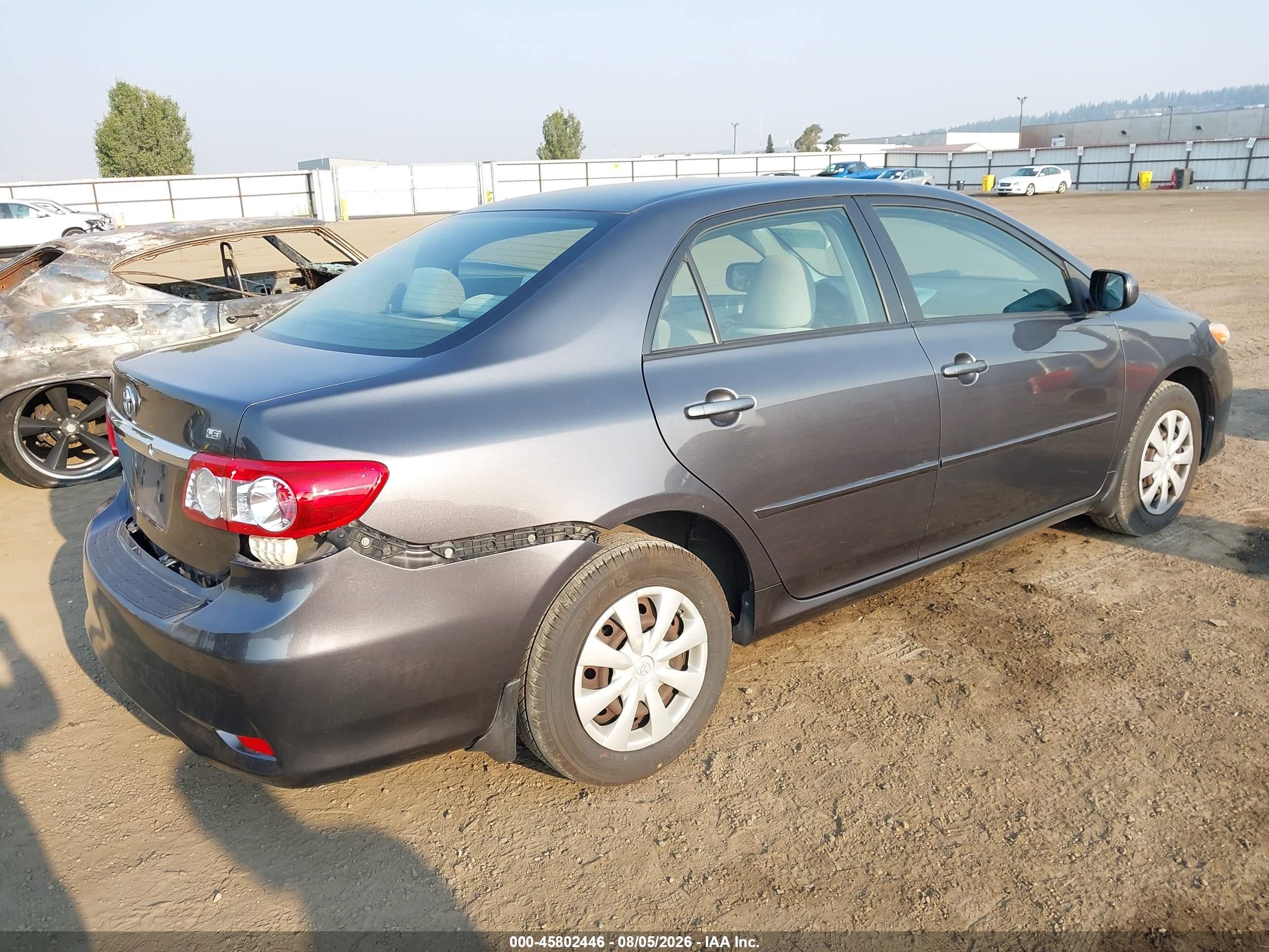 2011 Toyota Corolla Le Gray vin: JTDBU4EE5B9126359