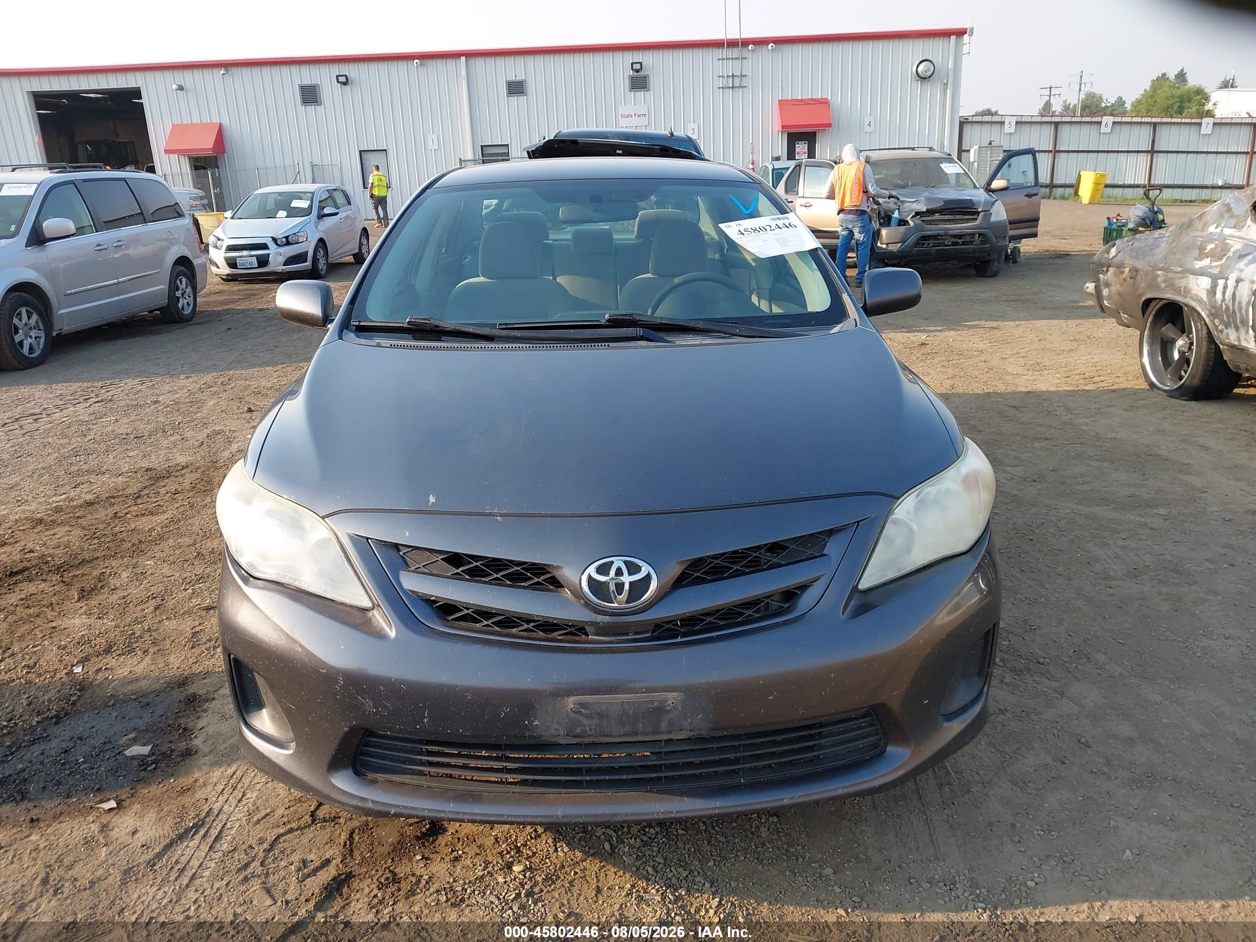 2011 Toyota Corolla Le Gray vin: JTDBU4EE5B9126359