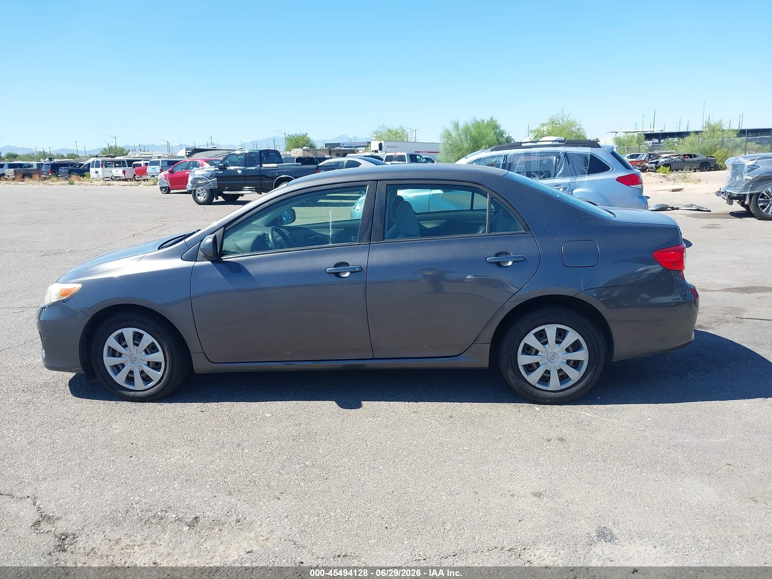 2011 Toyota Corolla Le Gray vin: JTDBU4EE5B9127253